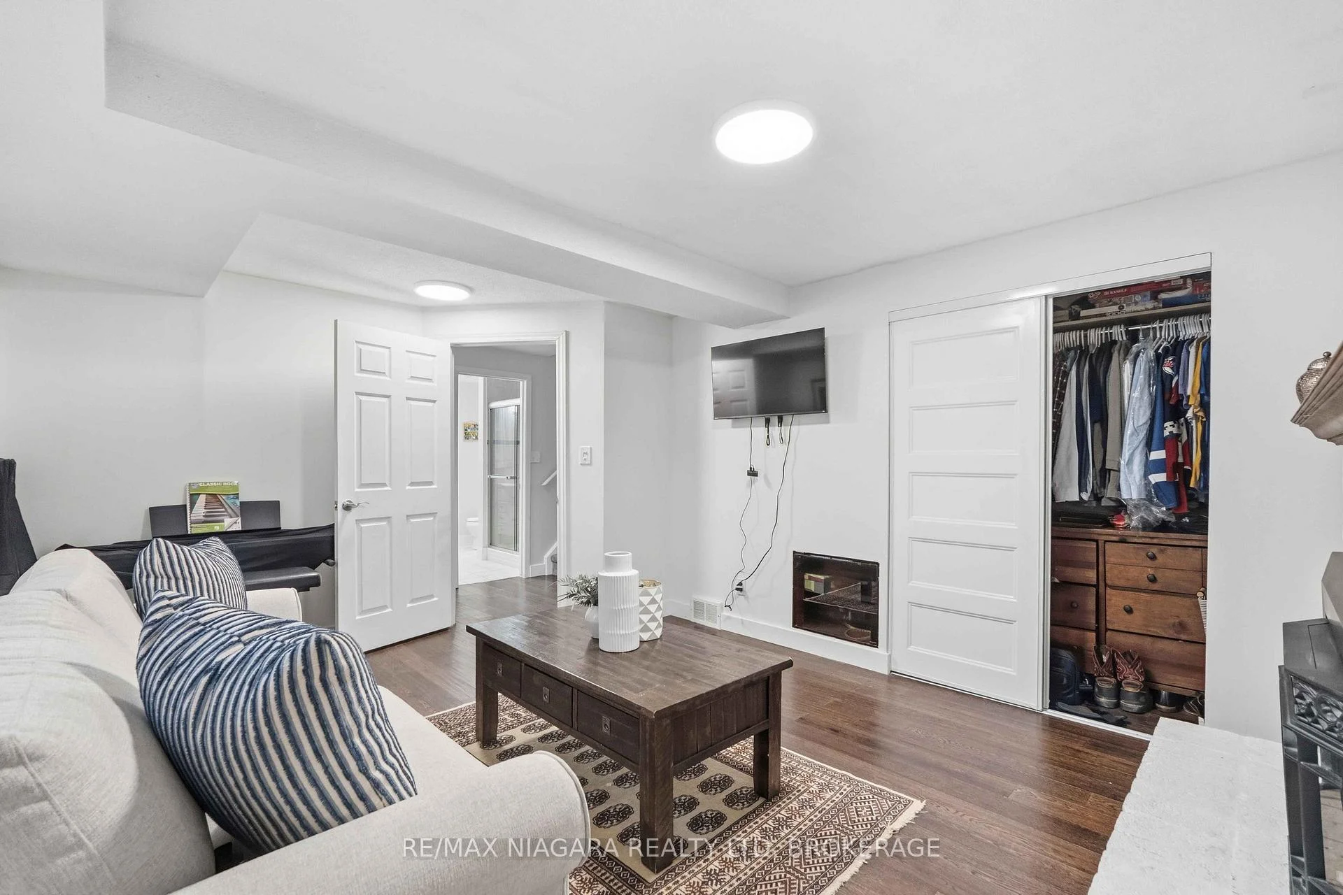 Photo 27 of 1 Belair Drive, St. Catharines, Port Dalhousie — HOMEH