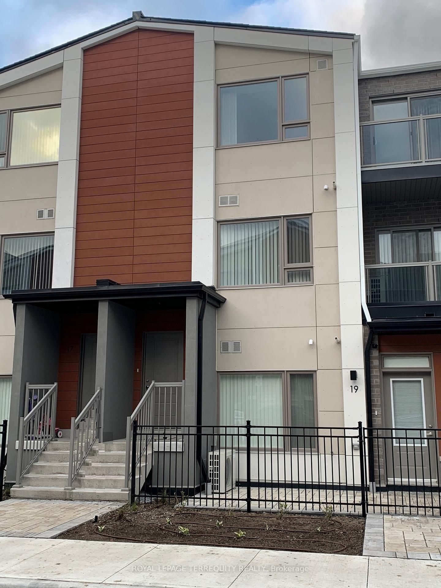 Front of Unit 18, 60 Orchid Place Drive