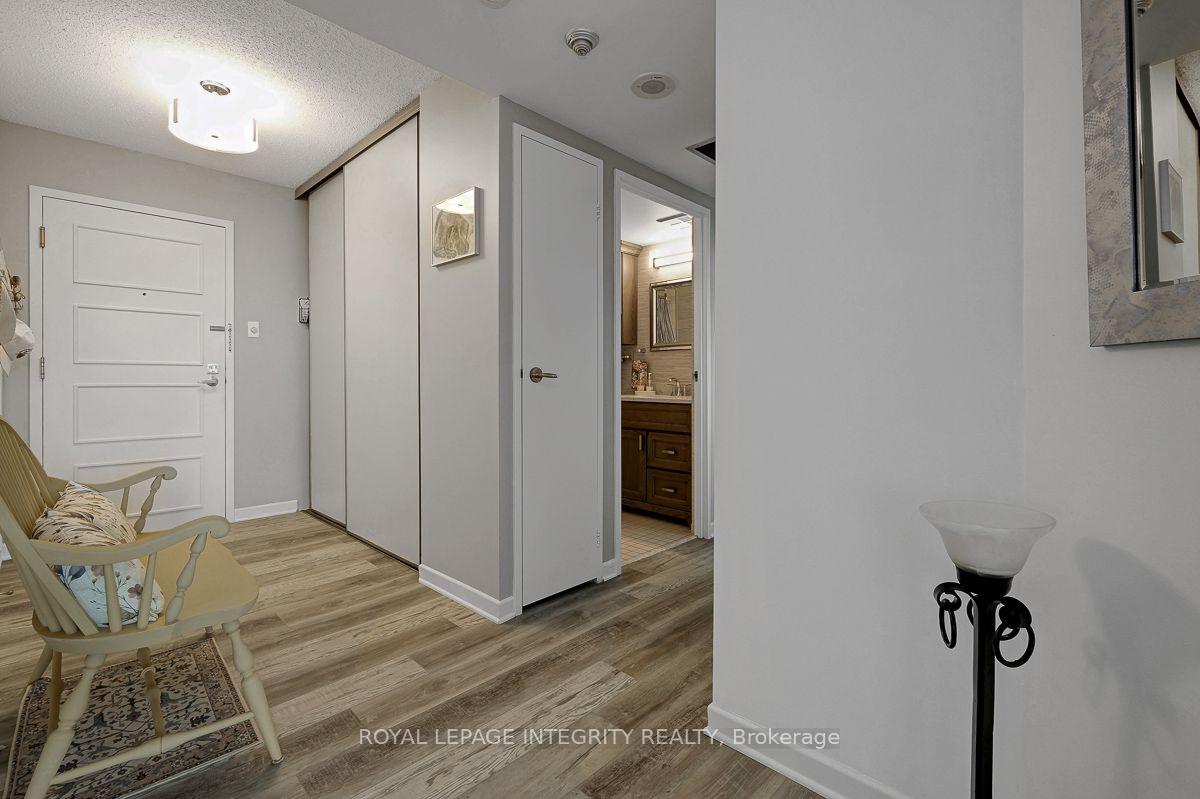 Photo 3 of Unit 1601, 1500 Riverside Drive, Ottawa, Riverview Park — HOMEH