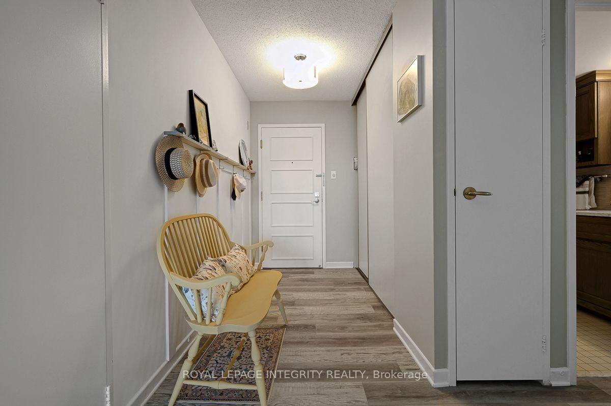 Photo 4 of Unit 1601, 1500 Riverside Drive, Ottawa, Riverview Park — HOMEH