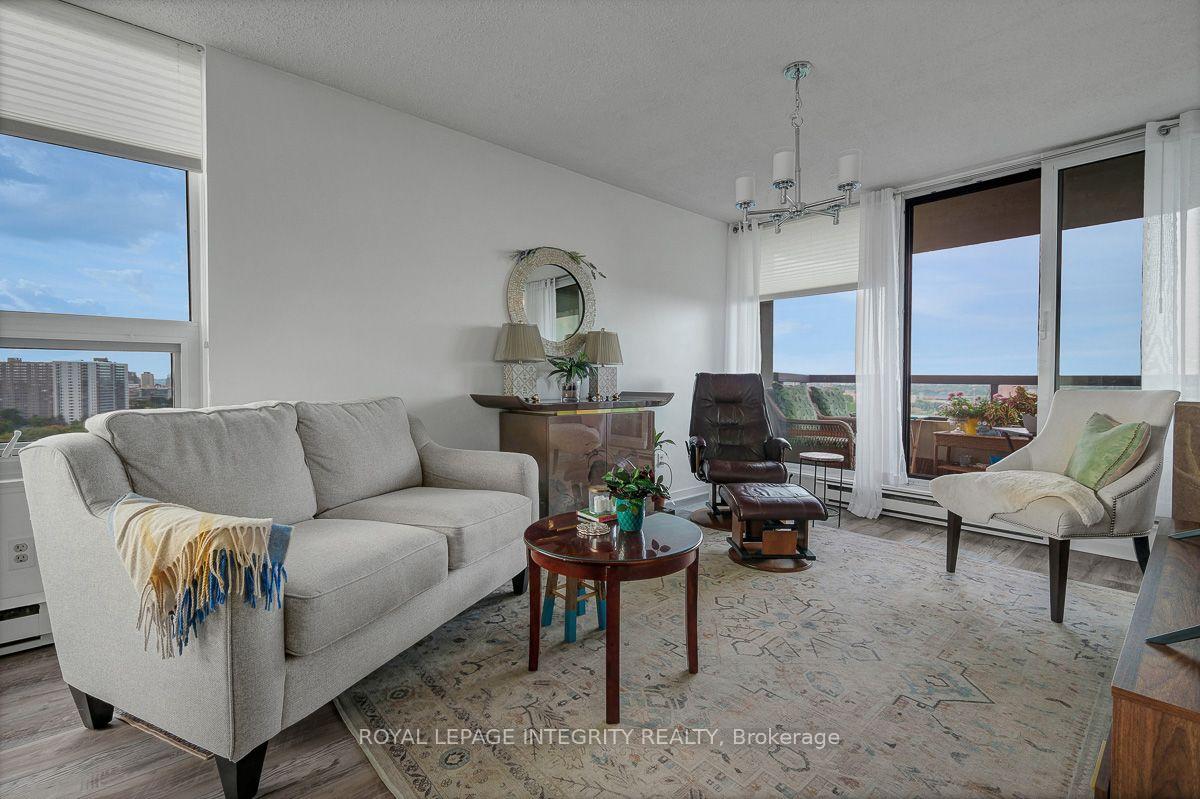 Photo 5 of Unit 1601, 1500 Riverside Drive, Ottawa, Riverview Park — HOMEH