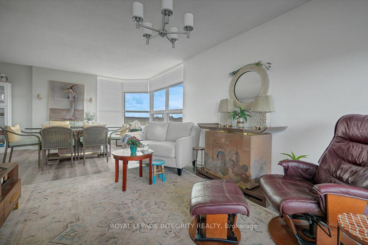 Photo 7 of Unit 1601, 1500 Riverside Drive, Ottawa, Riverview Park — HOMEH