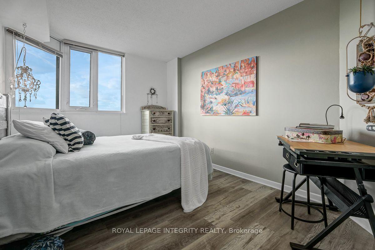 Photo 25 of Unit 1601, 1500 Riverside Drive, Ottawa, Riverview Park — HOMEH