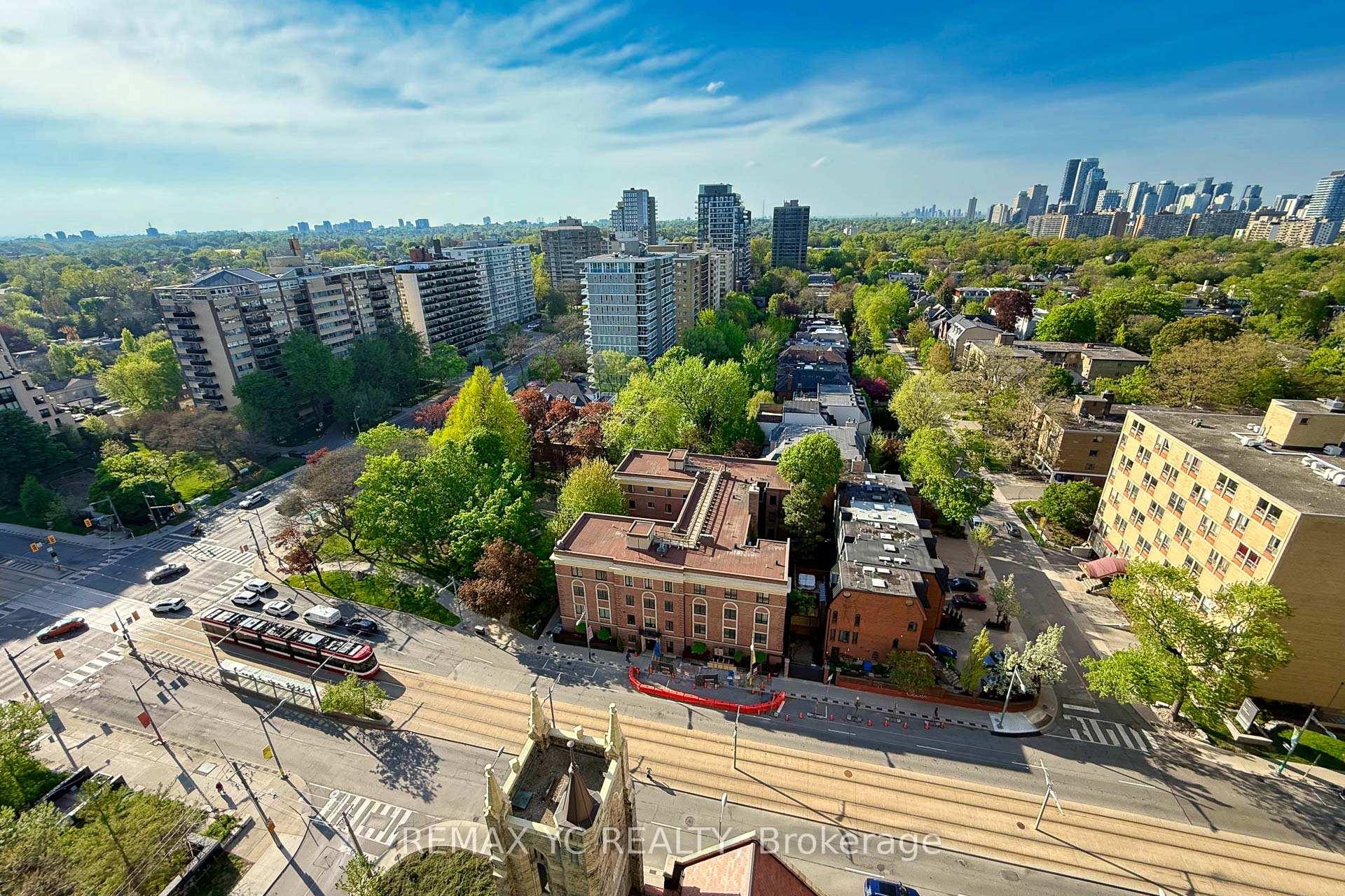 Photo 32 of Unit 1908, 99 Foxbar Road, Toronto, Yonge-St. Clair — HOMEH