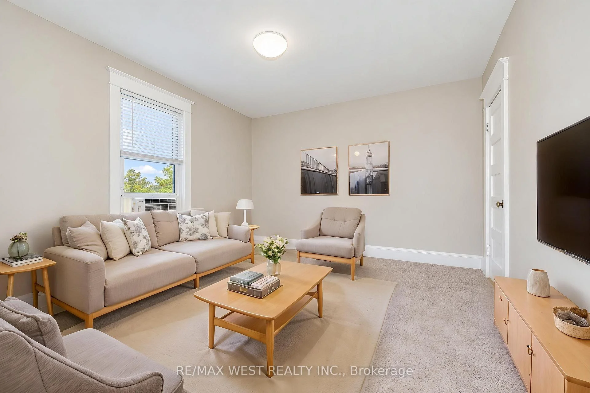 Photo 8 of 133 Clarke Street, Oshawa, Central — HOMEH