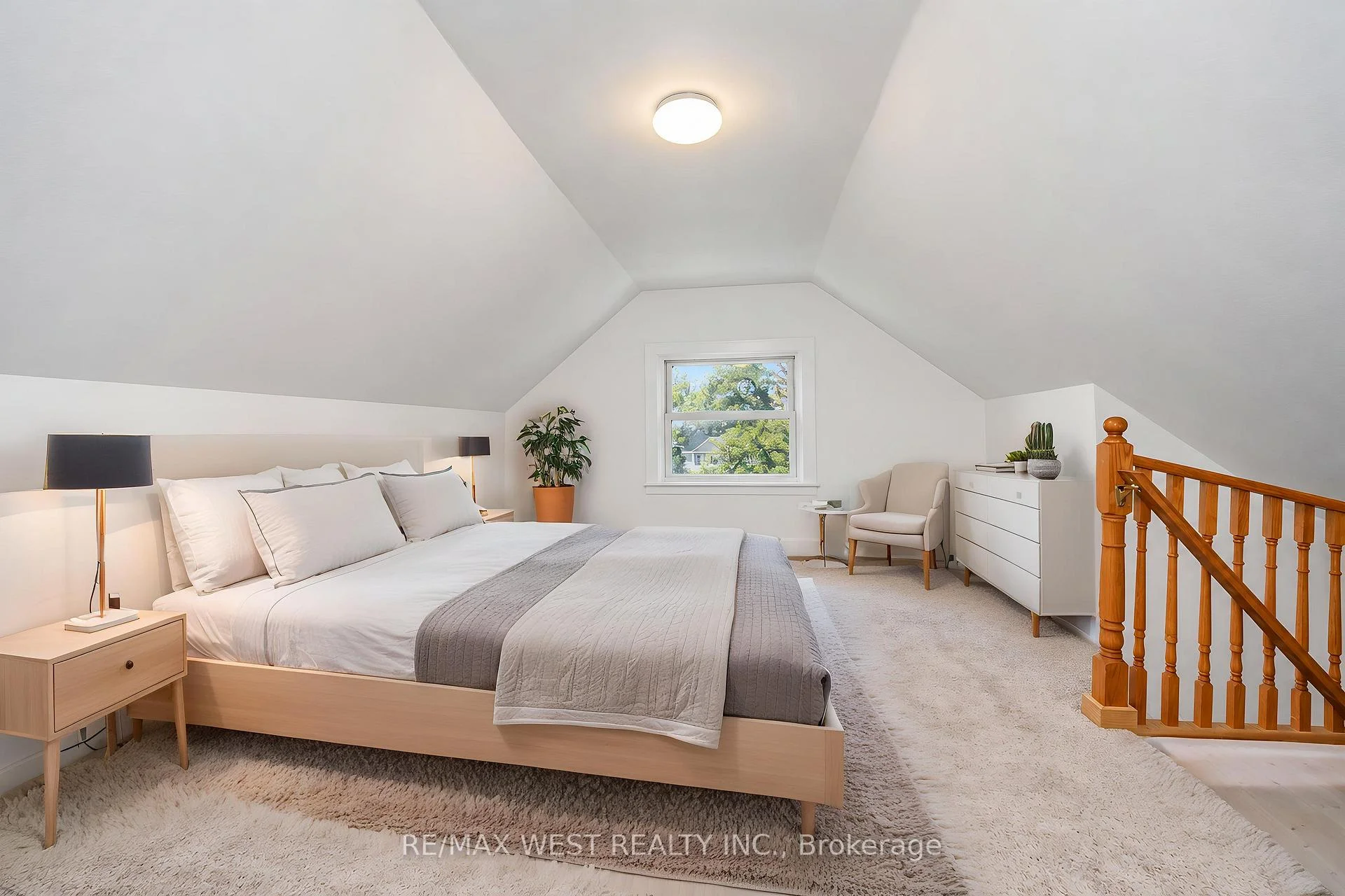 Photo 9 of 133 Clarke Street, Oshawa, Central — HOMEH