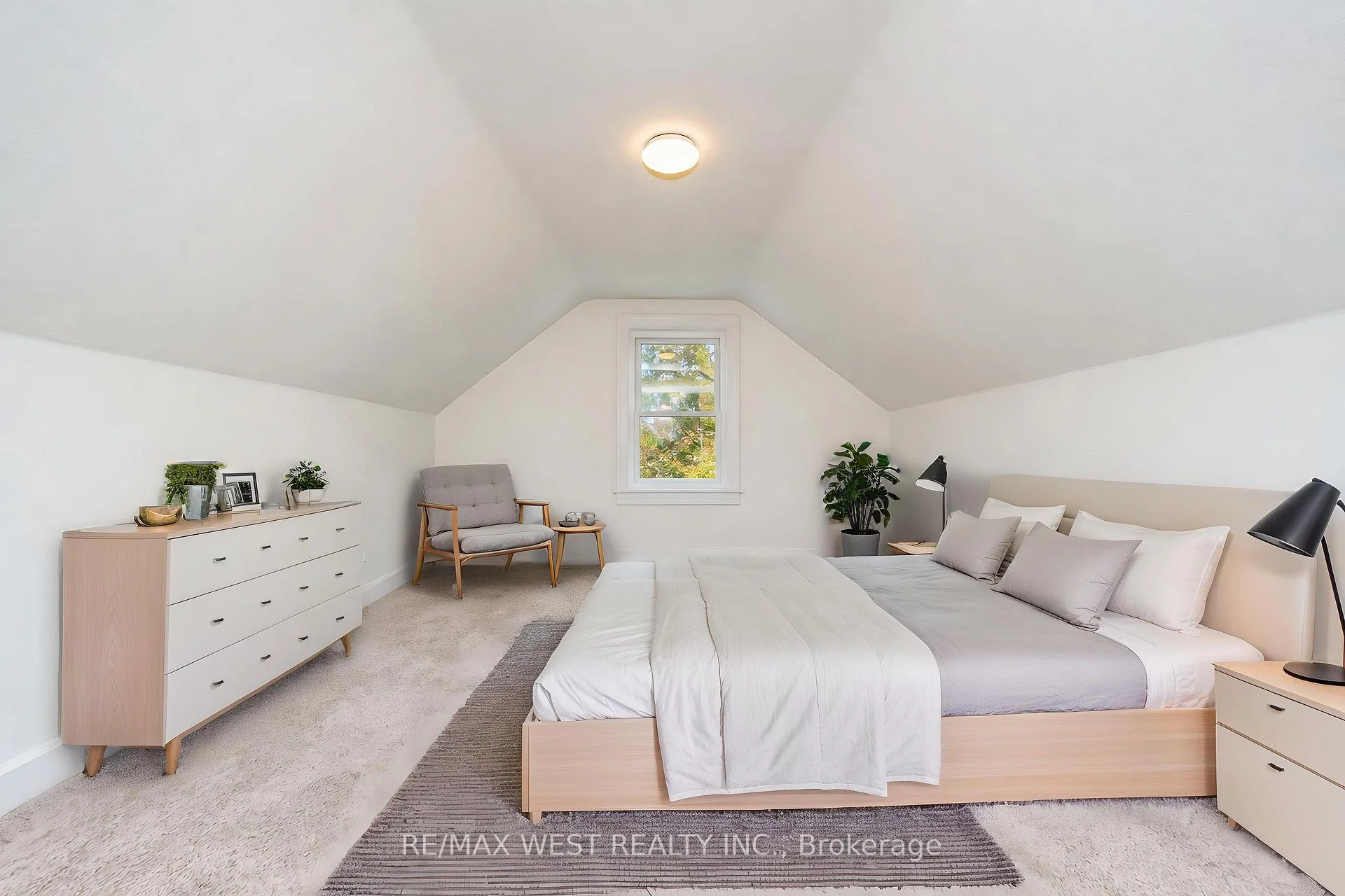 Photo 10 of 133 Clarke Street, Oshawa, Central — HOMEH