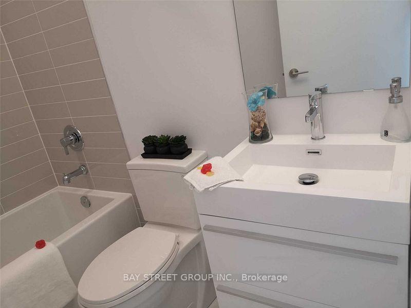 Photo 10 of Unit 801, 181 Bedford Road, Toronto, The Annex — HOMEH