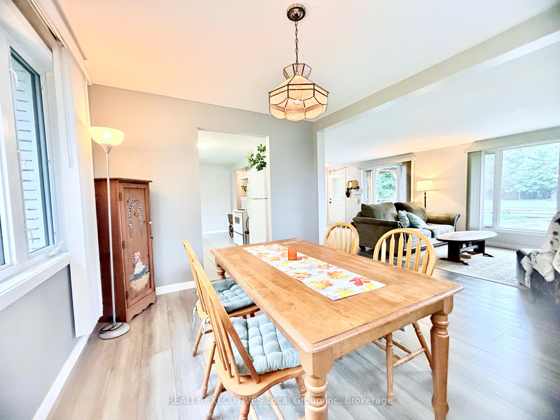 Photo 13 of 5 Ralph Place, North Bay, Ferris — HOMEH
