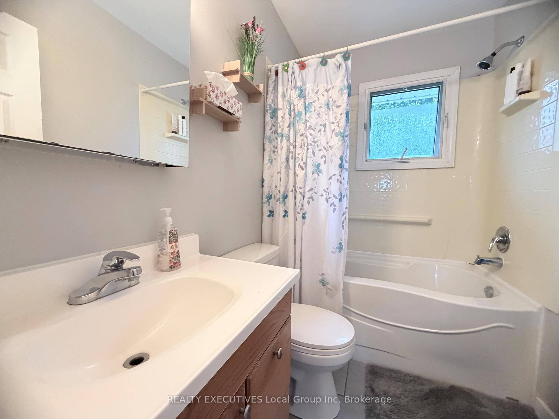 Photo 20 of 5 Ralph Place, North Bay, Ferris — HOMEH