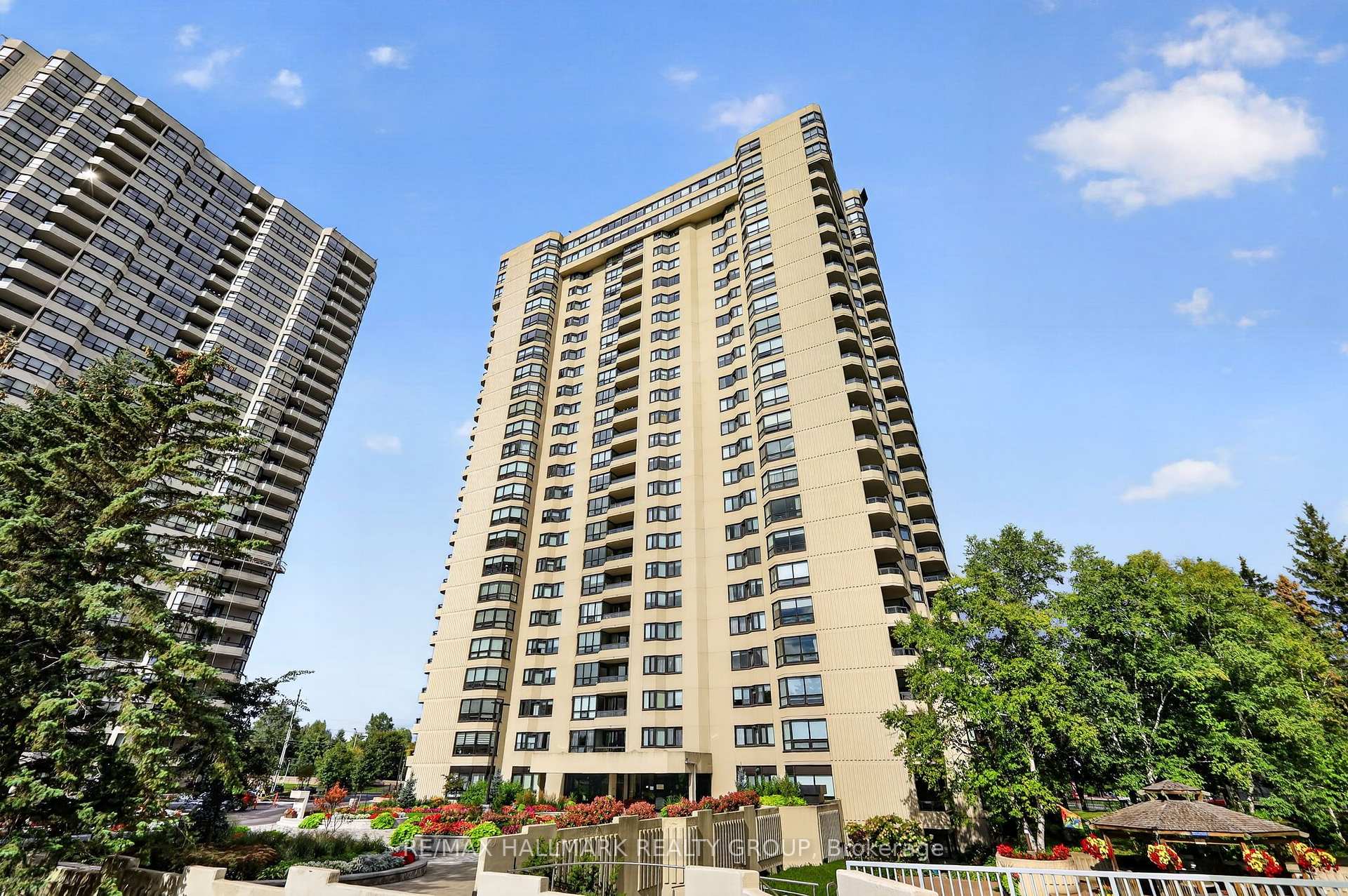 Photo of Unit 2402, 1500 Riverside Drive