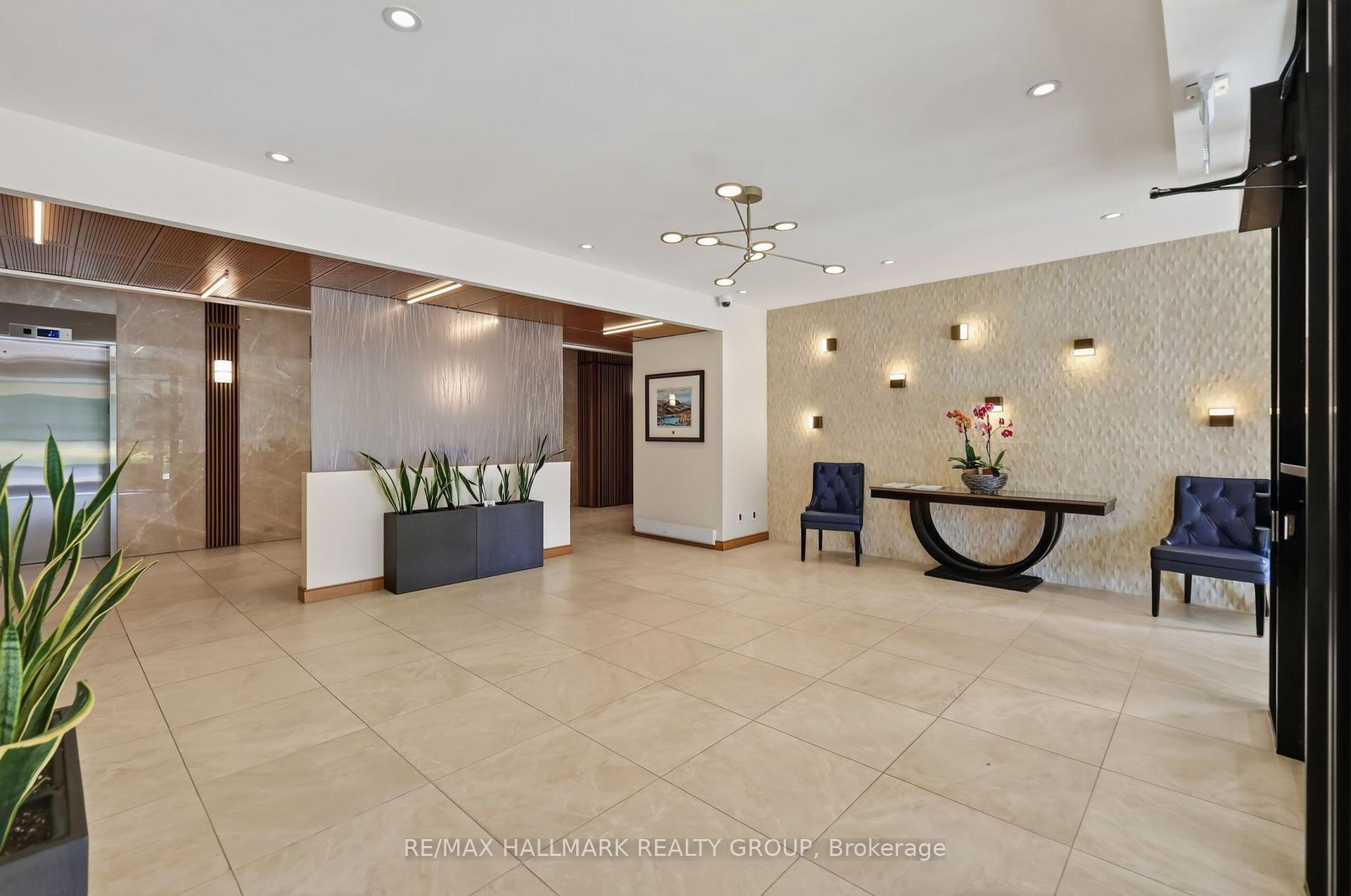 Photo 3 of Unit 2402, 1500 Riverside Drive, Ottawa, Riverview Park — HOMEH