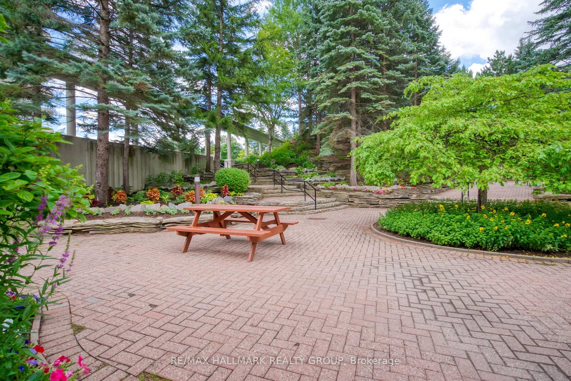 Photo 32 of Unit 2402, 1500 Riverside Drive, Ottawa, Riverview Park — HOMEH