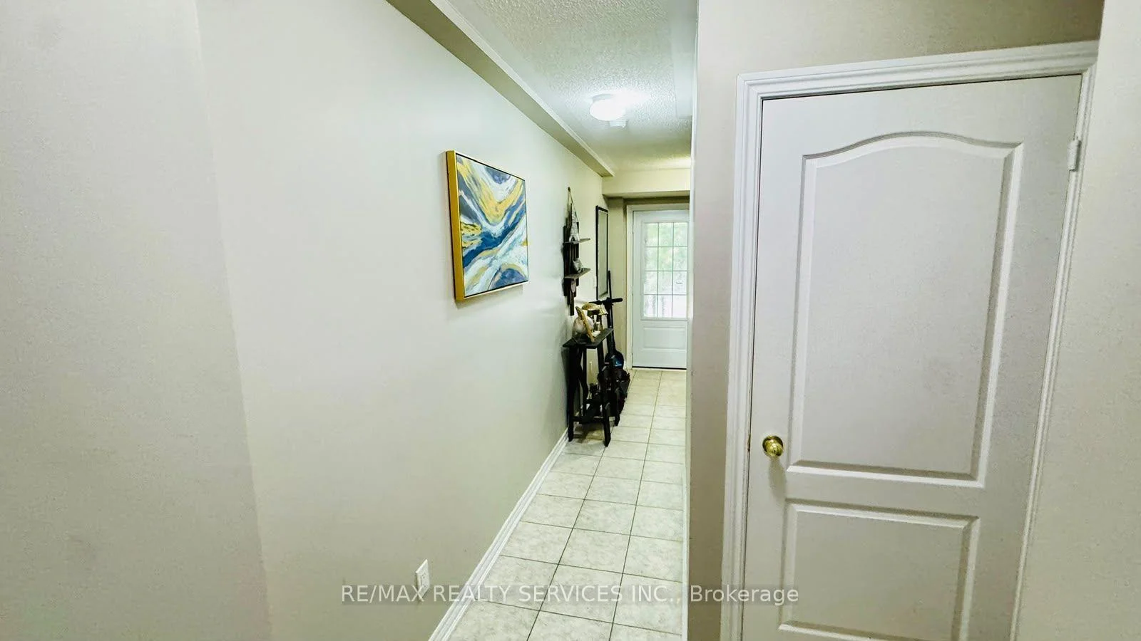 Photo 6 of 8 Rabbit Run Way, Brampton, Heart Lake East — HOMEH