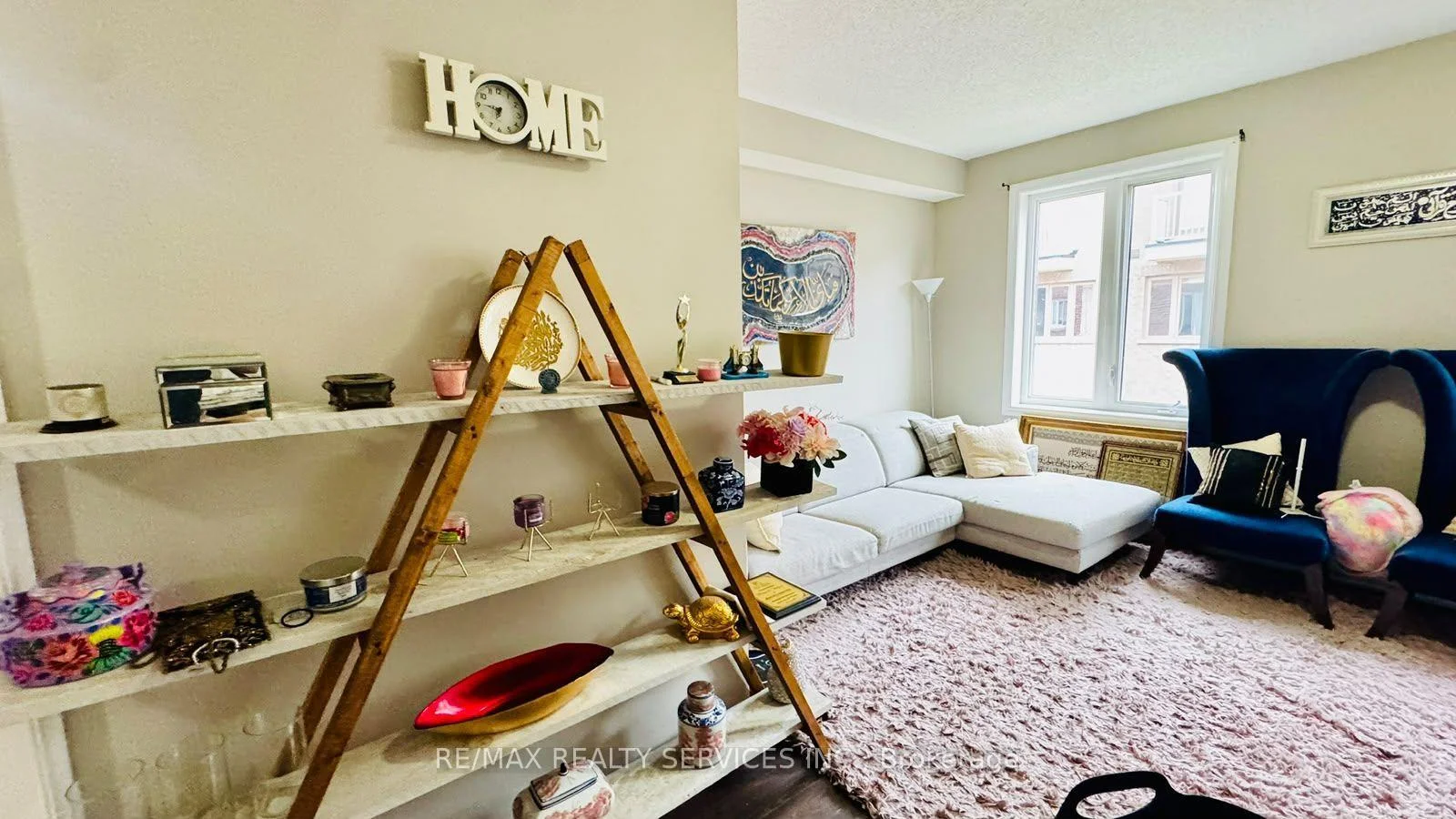 Photo 13 of 8 Rabbit Run Way, Brampton, Heart Lake East — HOMEH