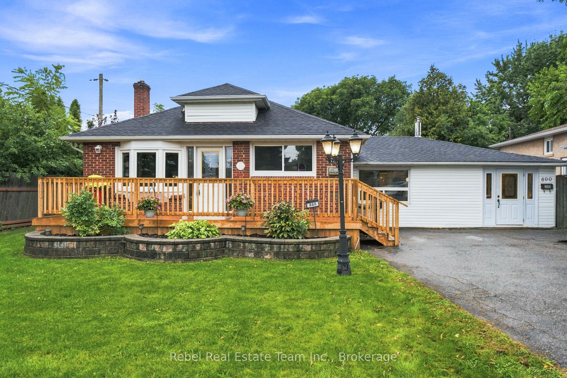Photo 1 of 888-890 Liverpool Road, Pickering, Bay Ridges — HOMEH