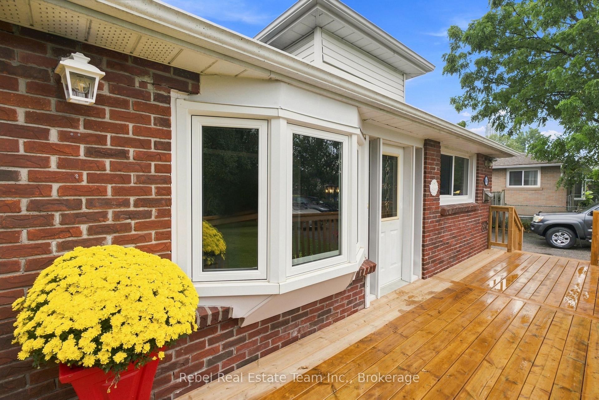 Photo 3 of 888-890 Liverpool Road, Pickering, Bay Ridges — HOMEH