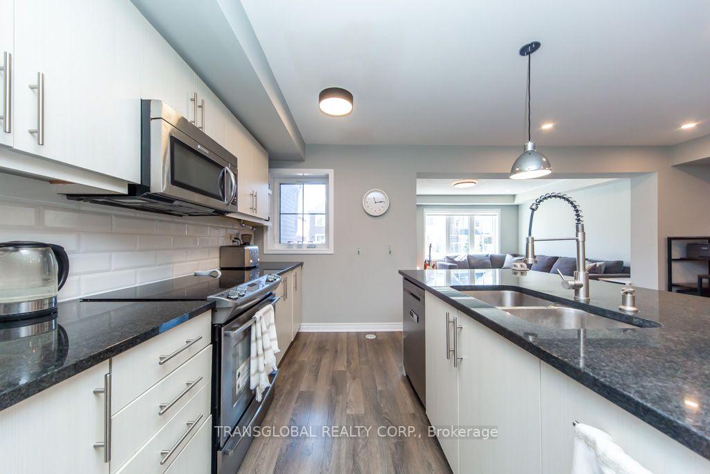 Photo 5 of 38 Minlow Way, Aurora, Rural Aurora — HOMEH