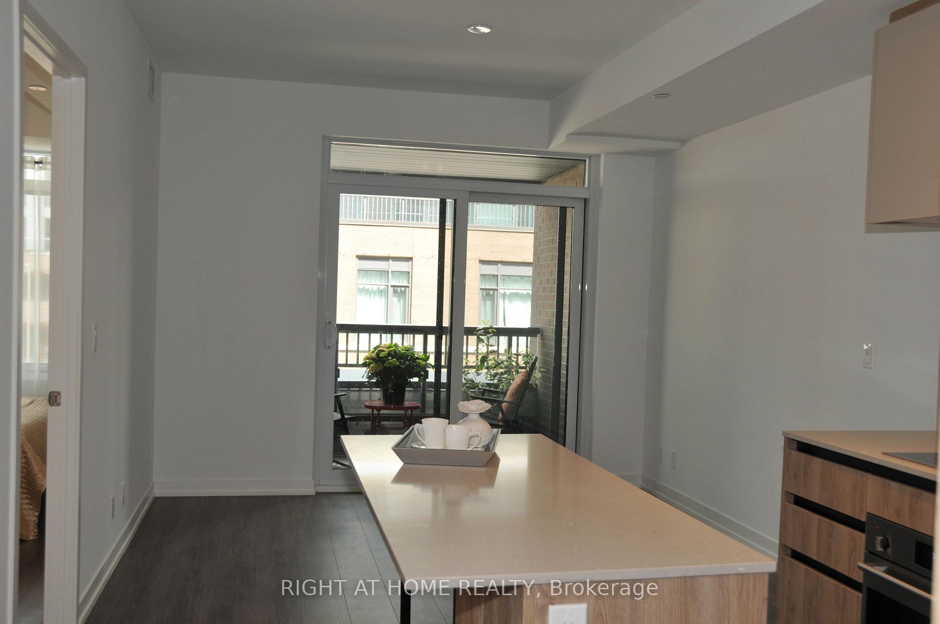 Photo 4 of Unit 221, 8 Beverley Glen Boulevard, Vaughan, Beverley Glen — HOMEH