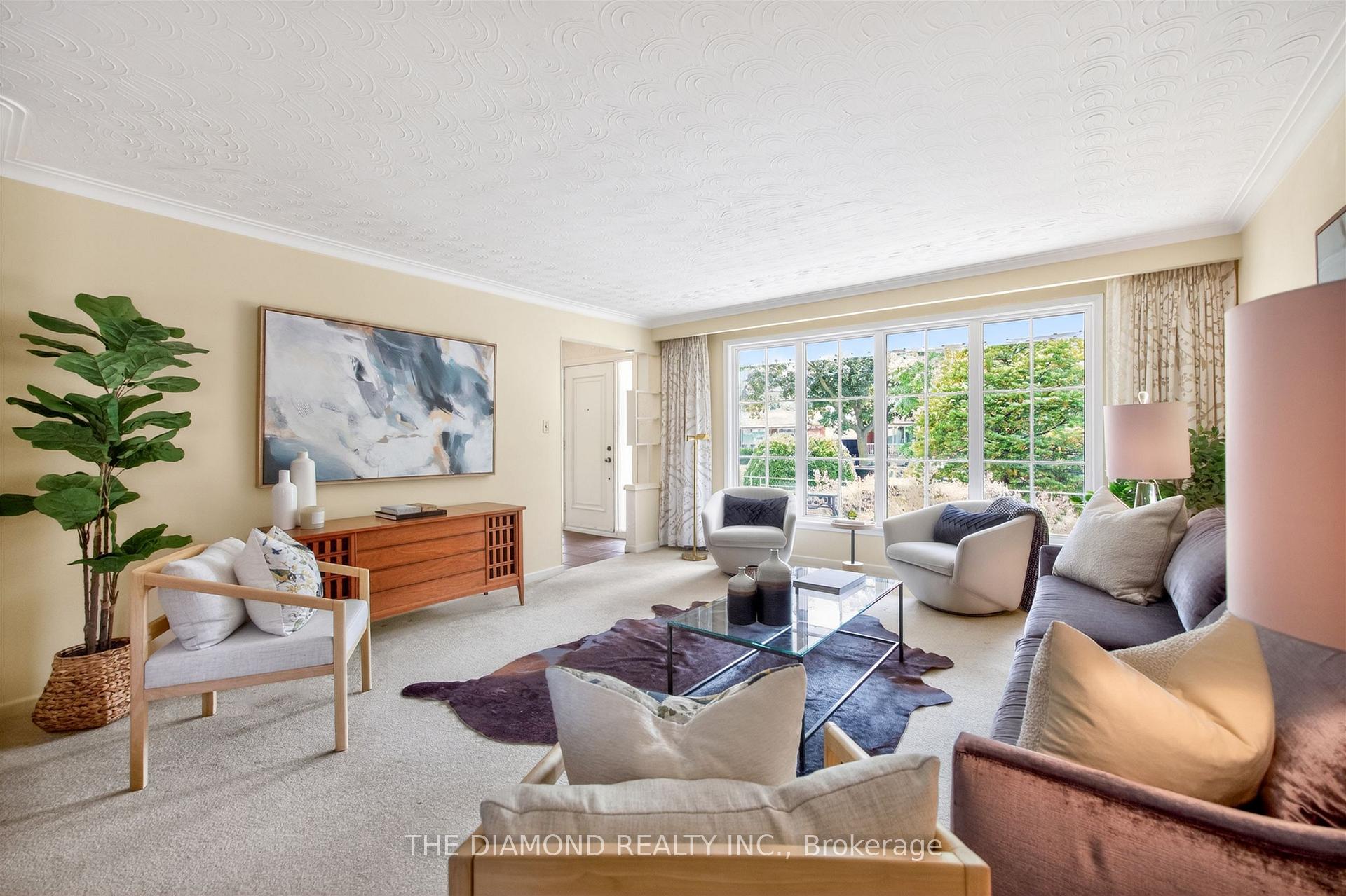 Photo 7 of 11 Swordbill Drive, Etobicoke, Edenbridge-Humber Valley — HOMEH