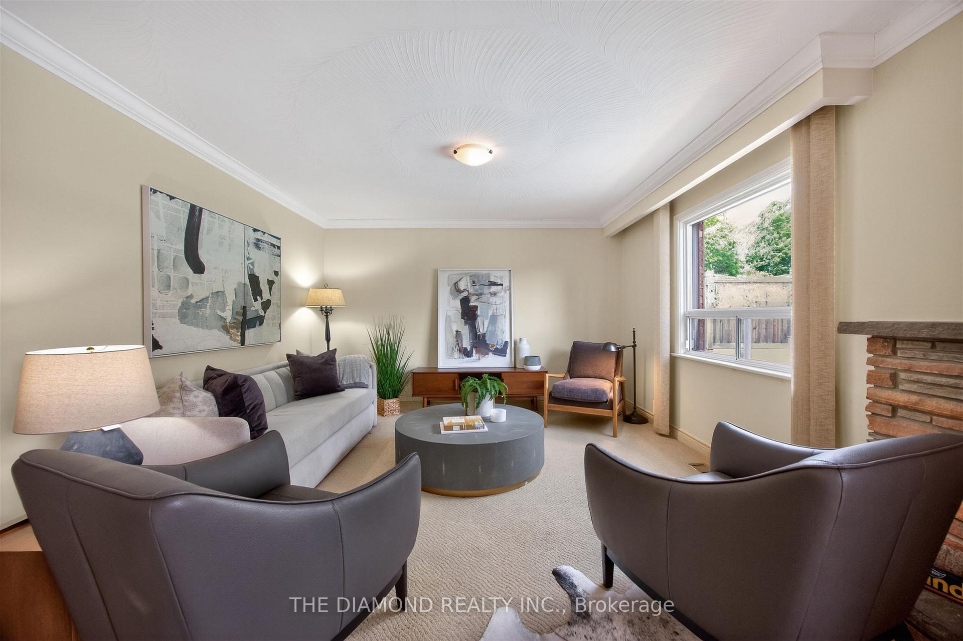 Photo 21 of 11 Swordbill Drive, Etobicoke, Edenbridge-Humber Valley — HOMEH