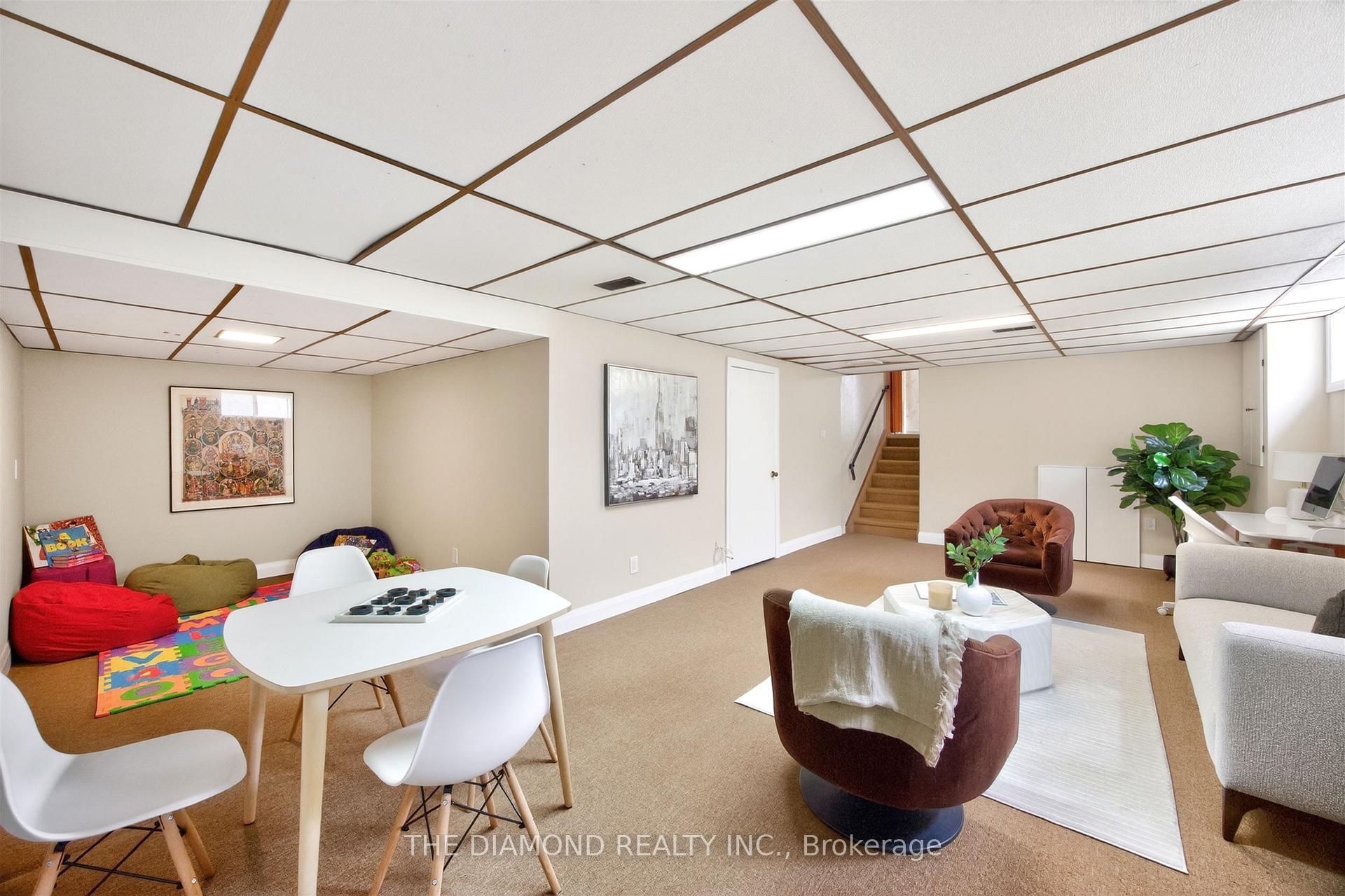 Photo 29 of 11 Swordbill Drive, Etobicoke, Edenbridge-Humber Valley — HOMEH