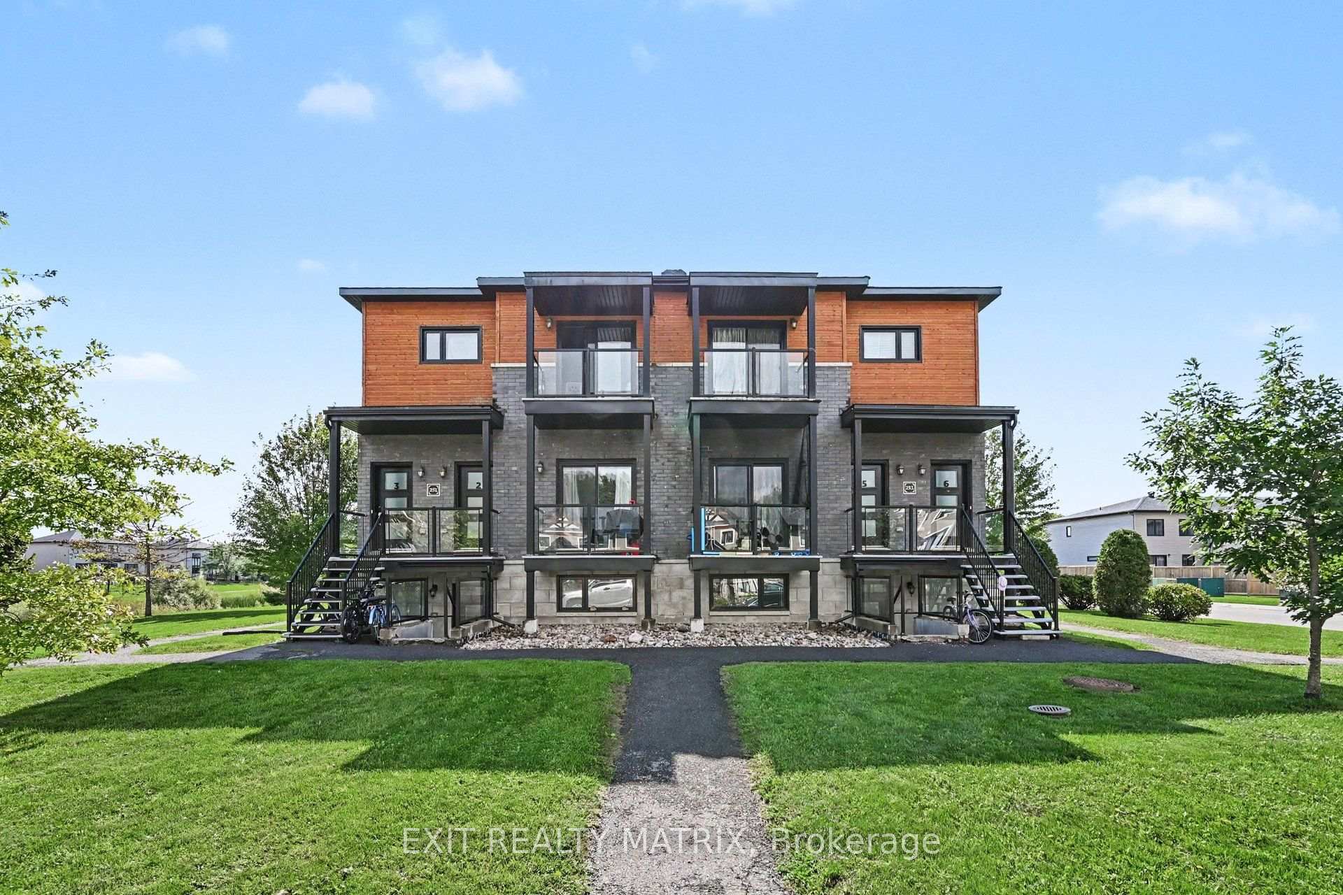 Photo of Unit 1, 251 Capri Avenue