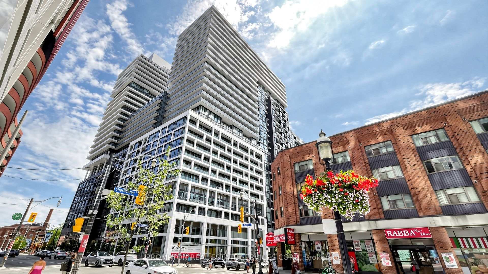 Front of Unit 775, 135 Lower Sherbourne Street