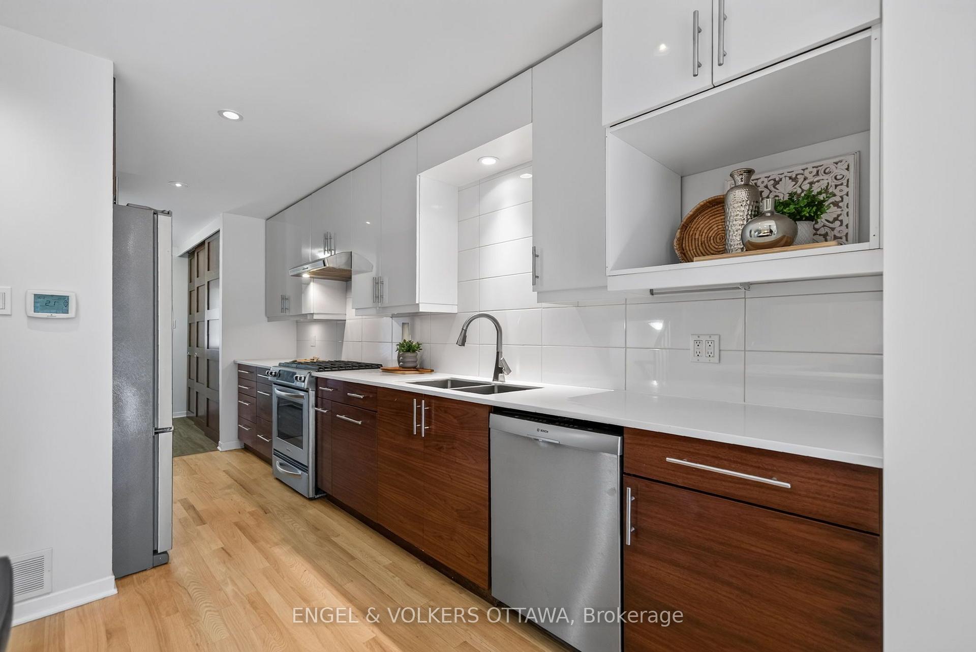 Photo 4 of 22 Chestnut Street, Ottawa, Ottawa East — HOMEH