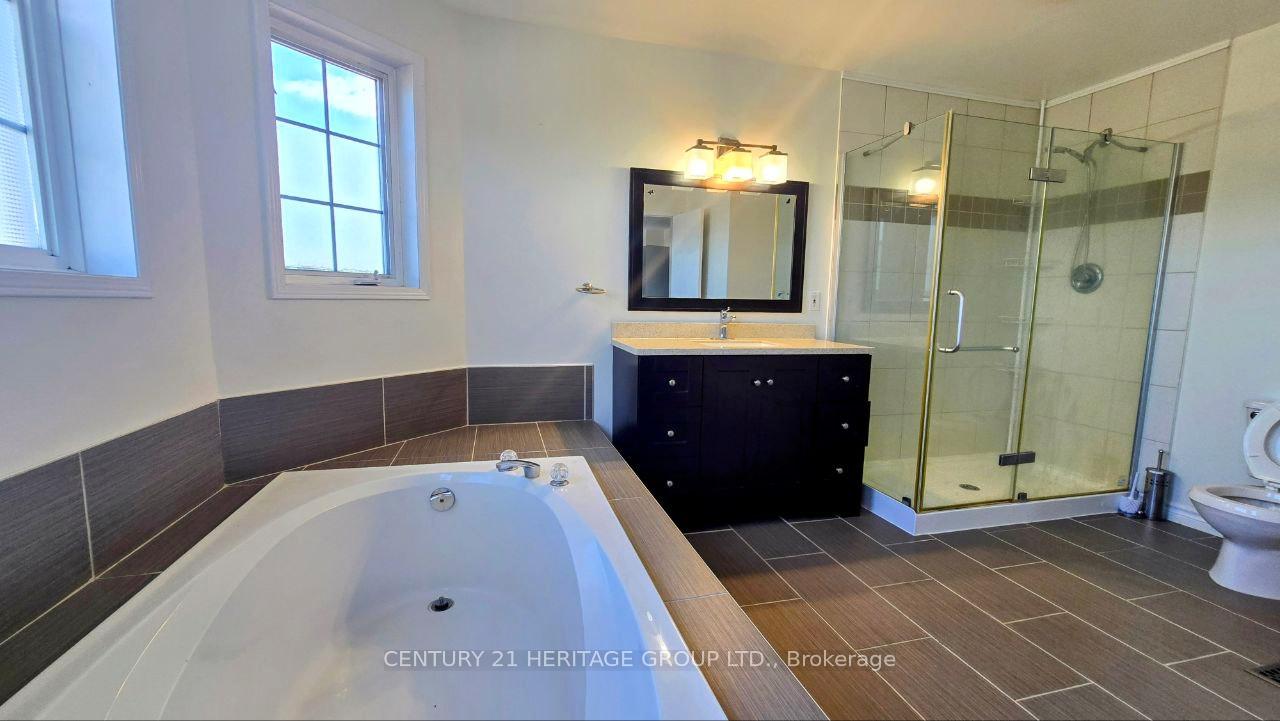 Photo 14 of 482 Ferndale Drive N, Barrie, Northwest — HOMEH