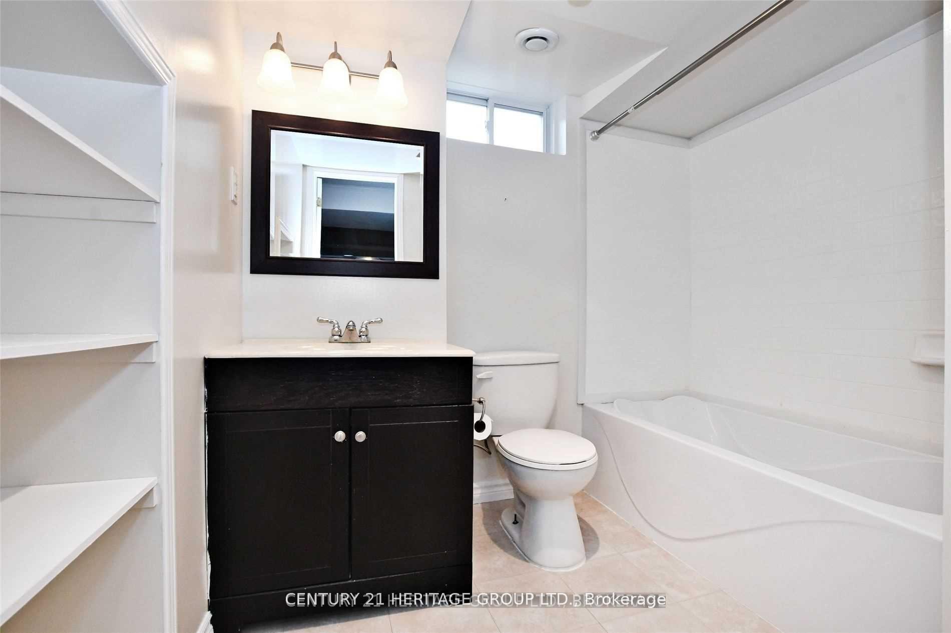 Photo 17 of 482 Ferndale Drive N, Barrie, Northwest — HOMEH