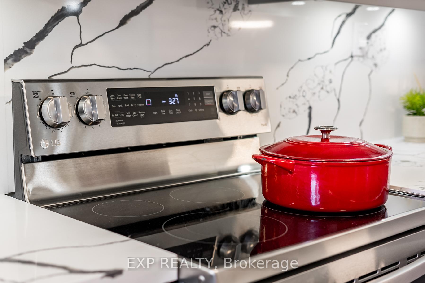 Photo 16 of 870 Modlin Road, Pickering, Bay Ridges — HOMEH