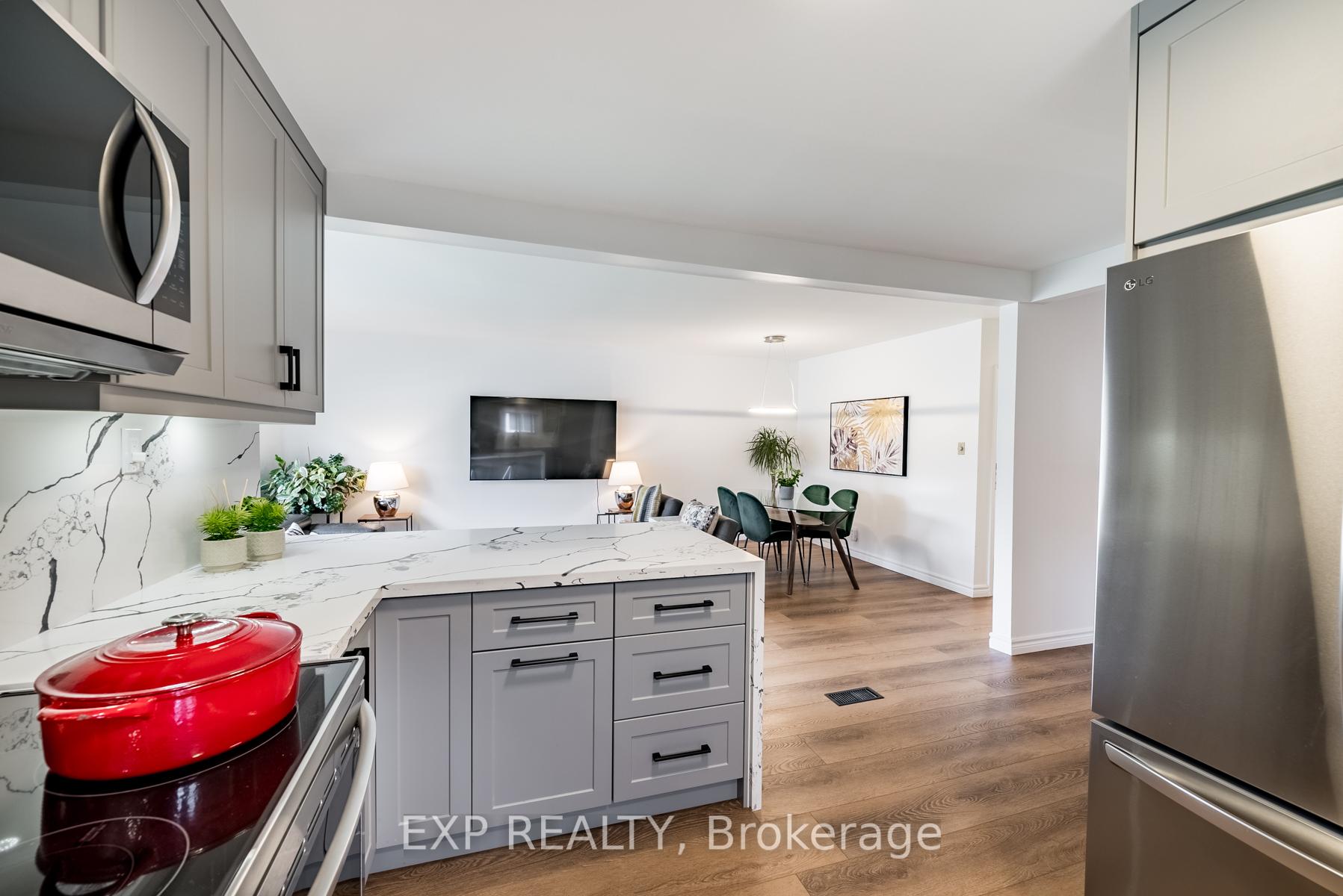 Photo 21 of 870 Modlin Road, Pickering, Bay Ridges — HOMEH