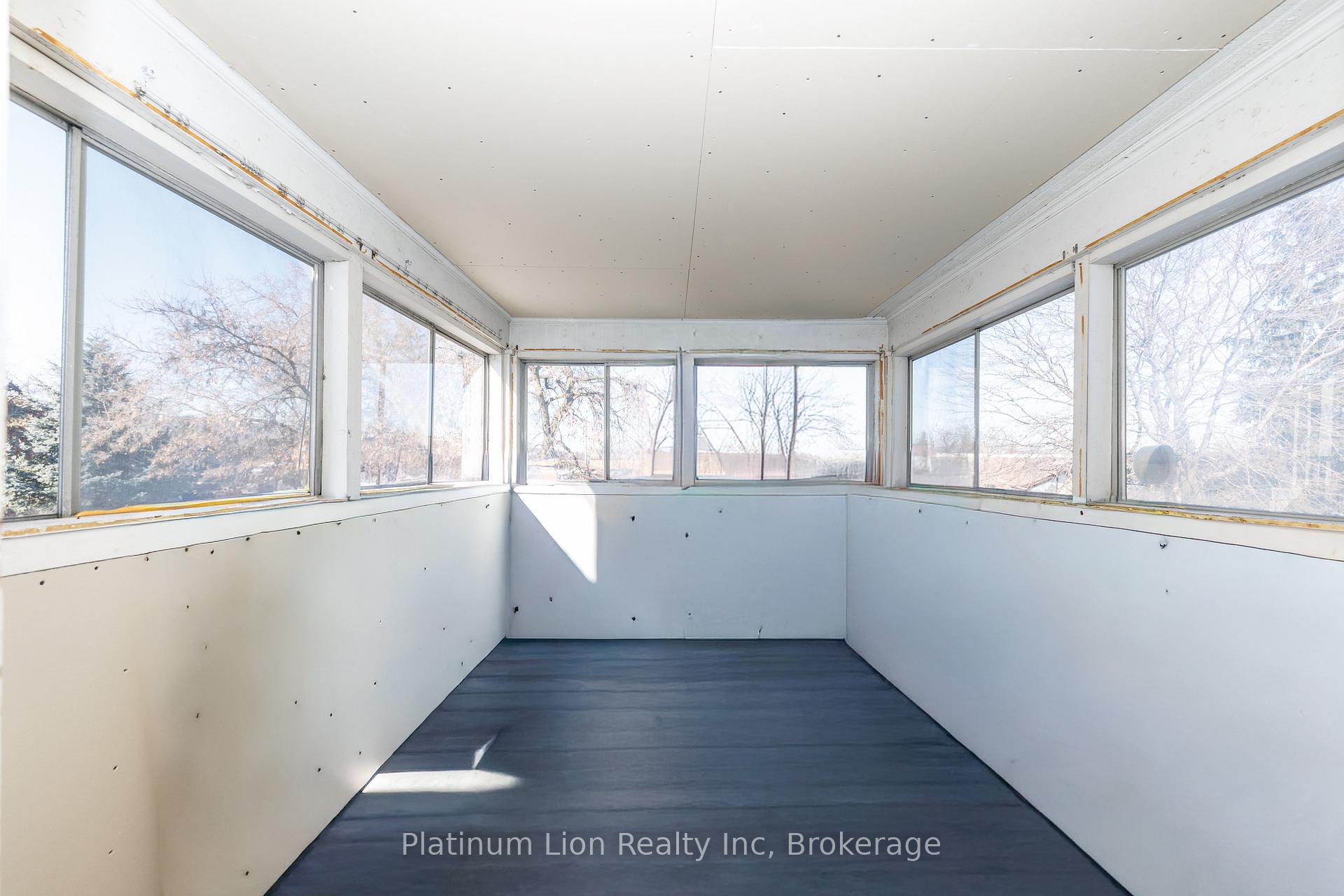 Photo 31 of 11 Fairview Road, Grimsby, Grimsby Beach — HOMEH