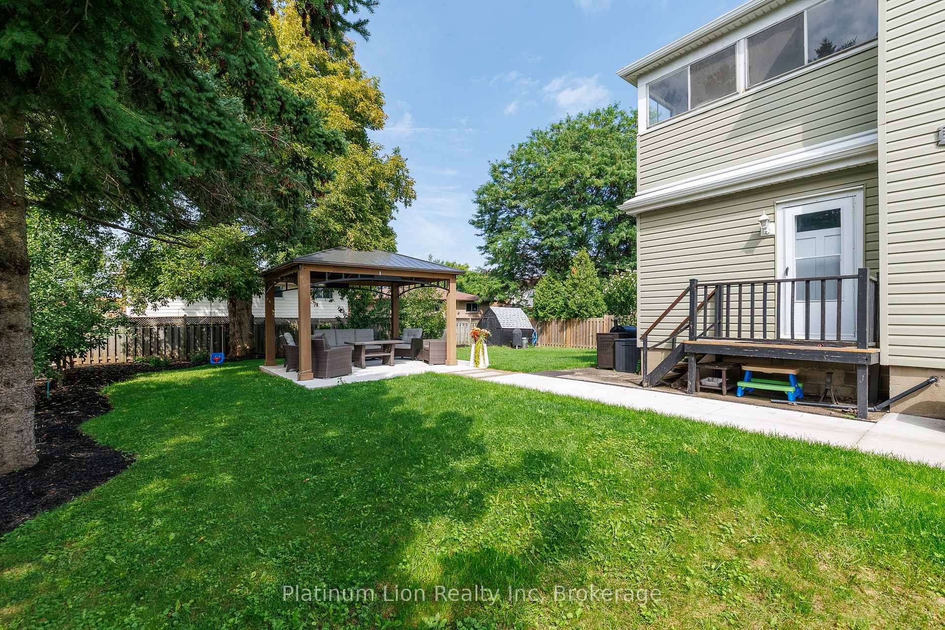 Photo 41 of 11 Fairview Road, Grimsby, Grimsby Beach — HOMEH