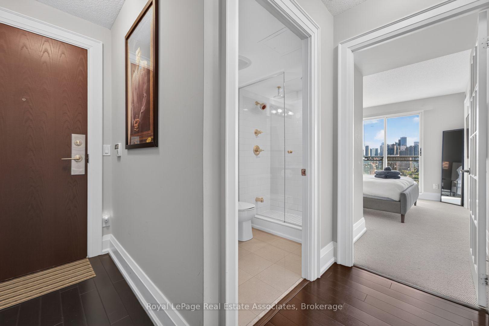 Photo 3 of Unit 2210, 80 Western Battery Road, Toronto, Niagara — HOMEH