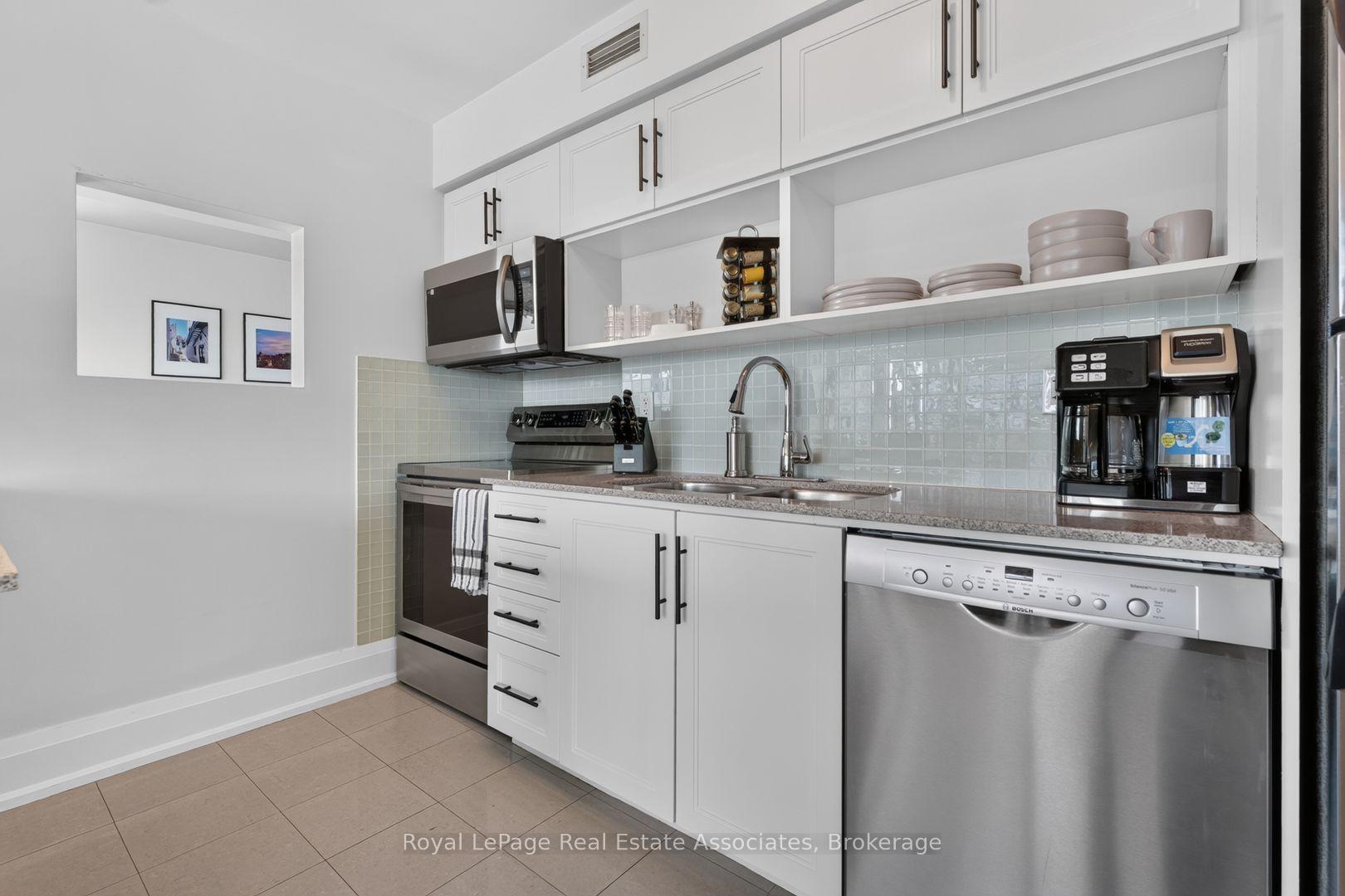 Photo 10 of Unit 2210, 80 Western Battery Road, Toronto, Niagara — HOMEH