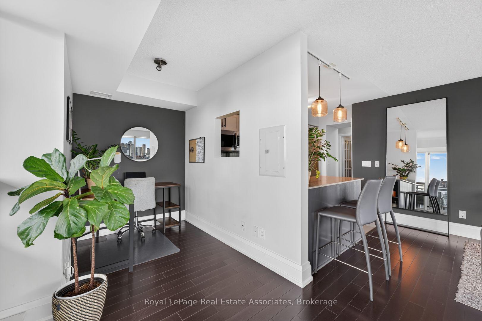 Photo 15 of Unit 2210, 80 Western Battery Road, Toronto, Niagara — HOMEH