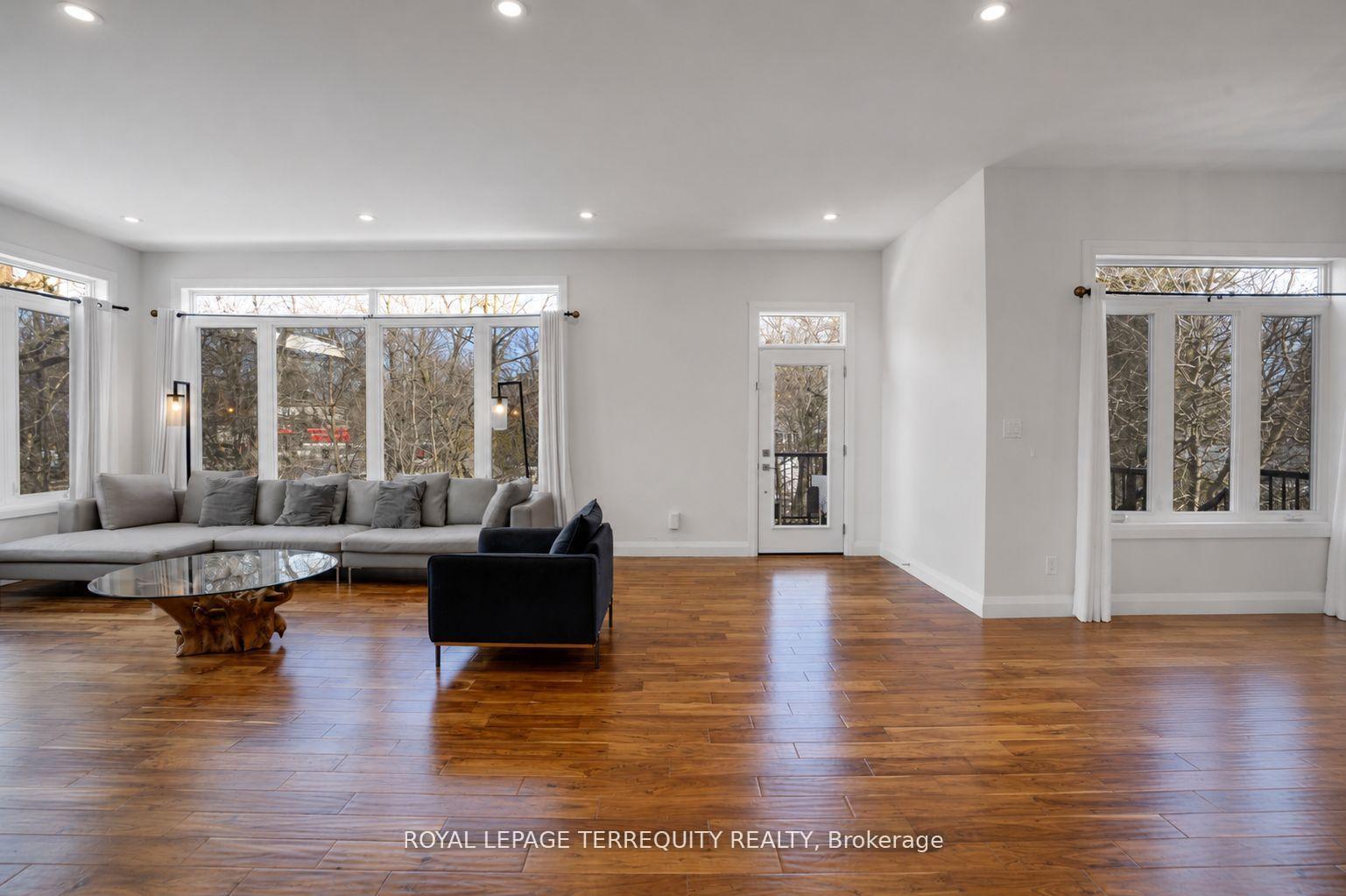 Photo 10 of 716 North Shore Boulevard E, Burlington, LaSalle — HOMEH