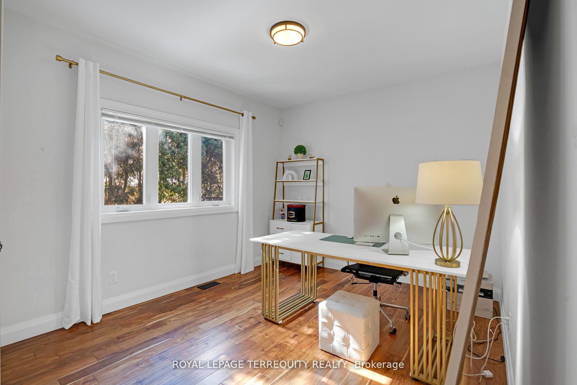 Photo 17 of 716 North Shore Boulevard E, Burlington, LaSalle — HOMEH