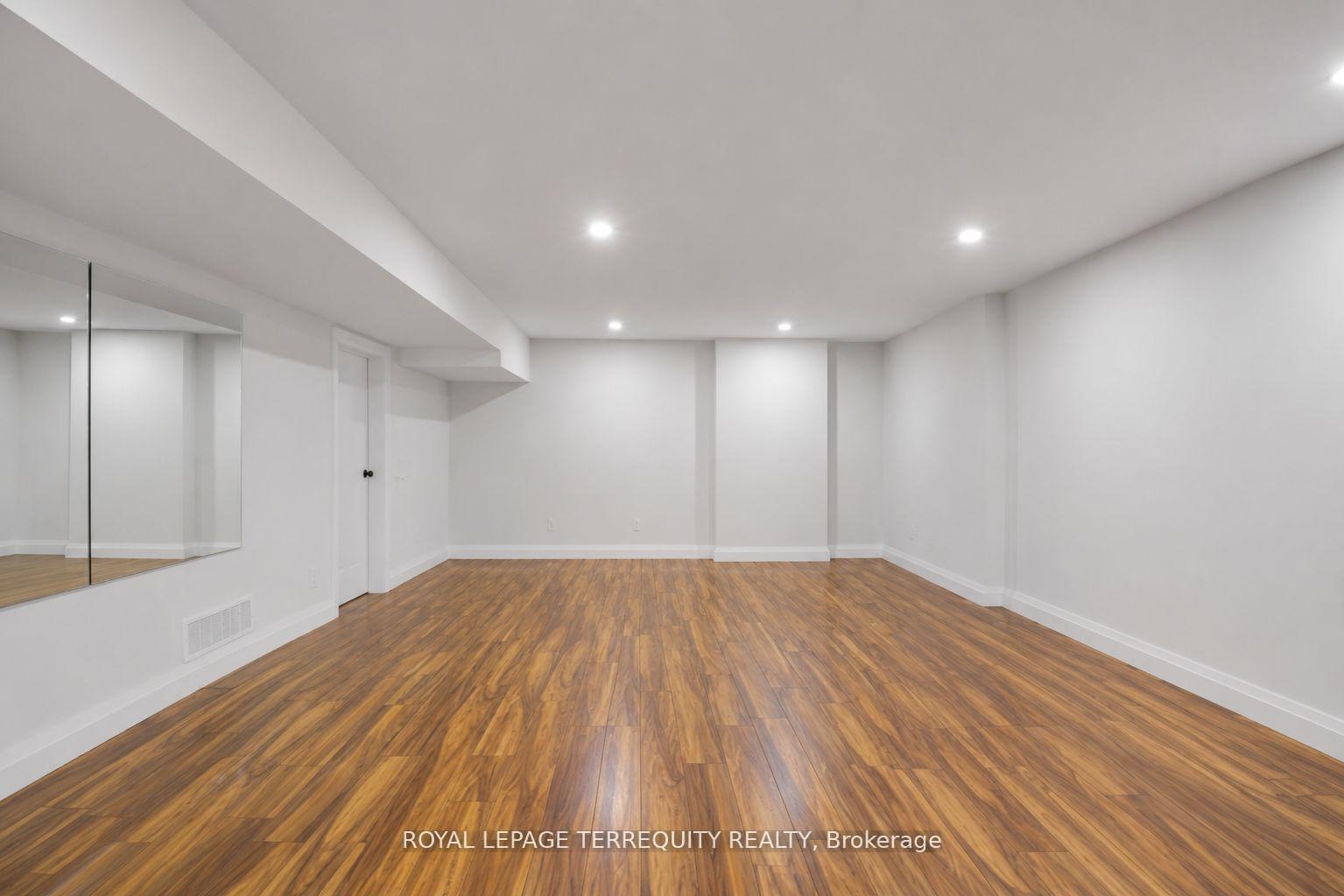 Photo 22 of 716 North Shore Boulevard E, Burlington, LaSalle — HOMEH