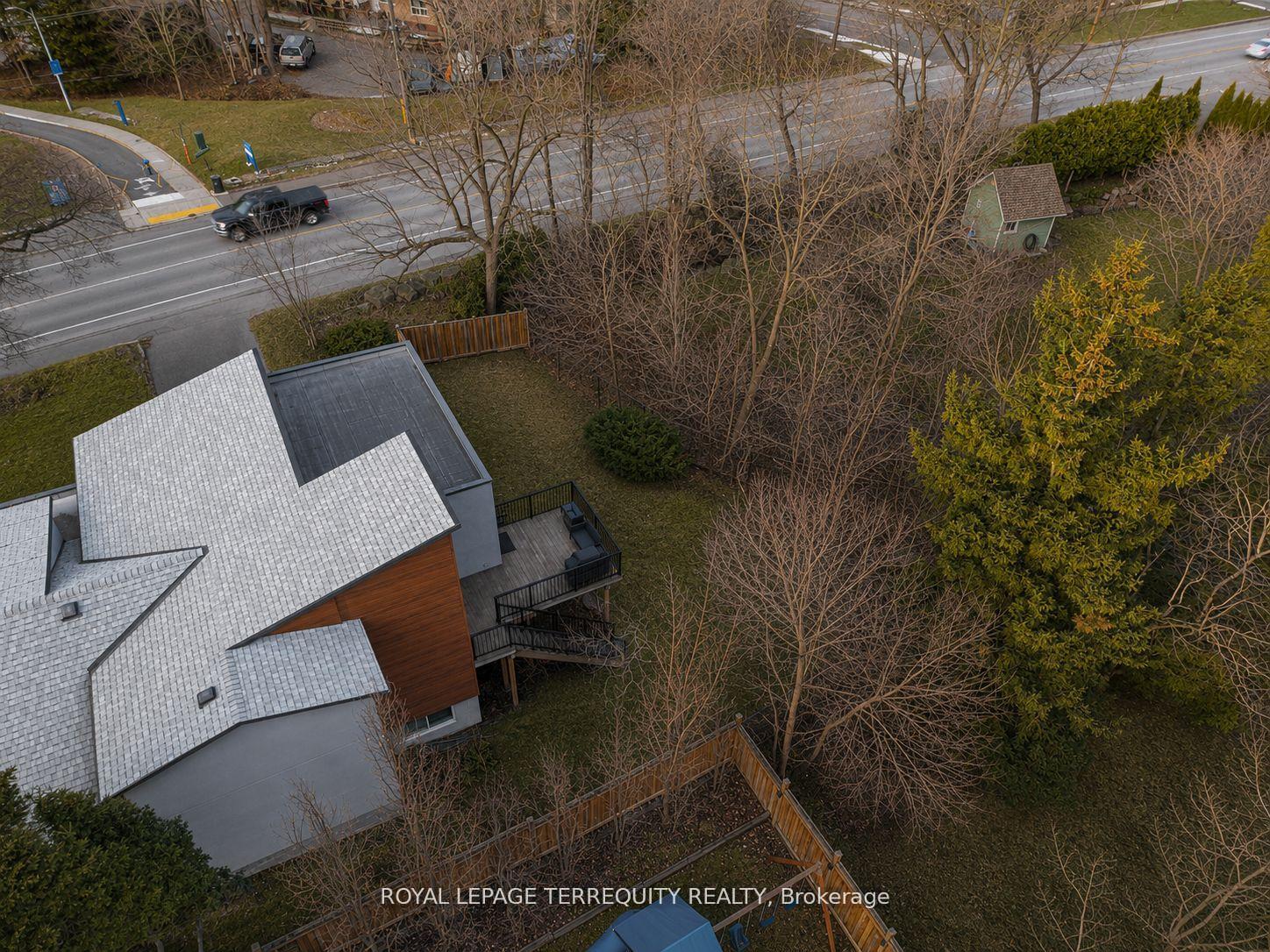 Photo 28 of 716 North Shore Boulevard E, Burlington, LaSalle — HOMEH