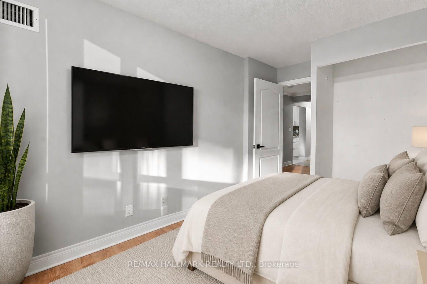 Photo 10 of Unit 617, 5418 Yonge Street, North York, Willowdale West — HOMEH
