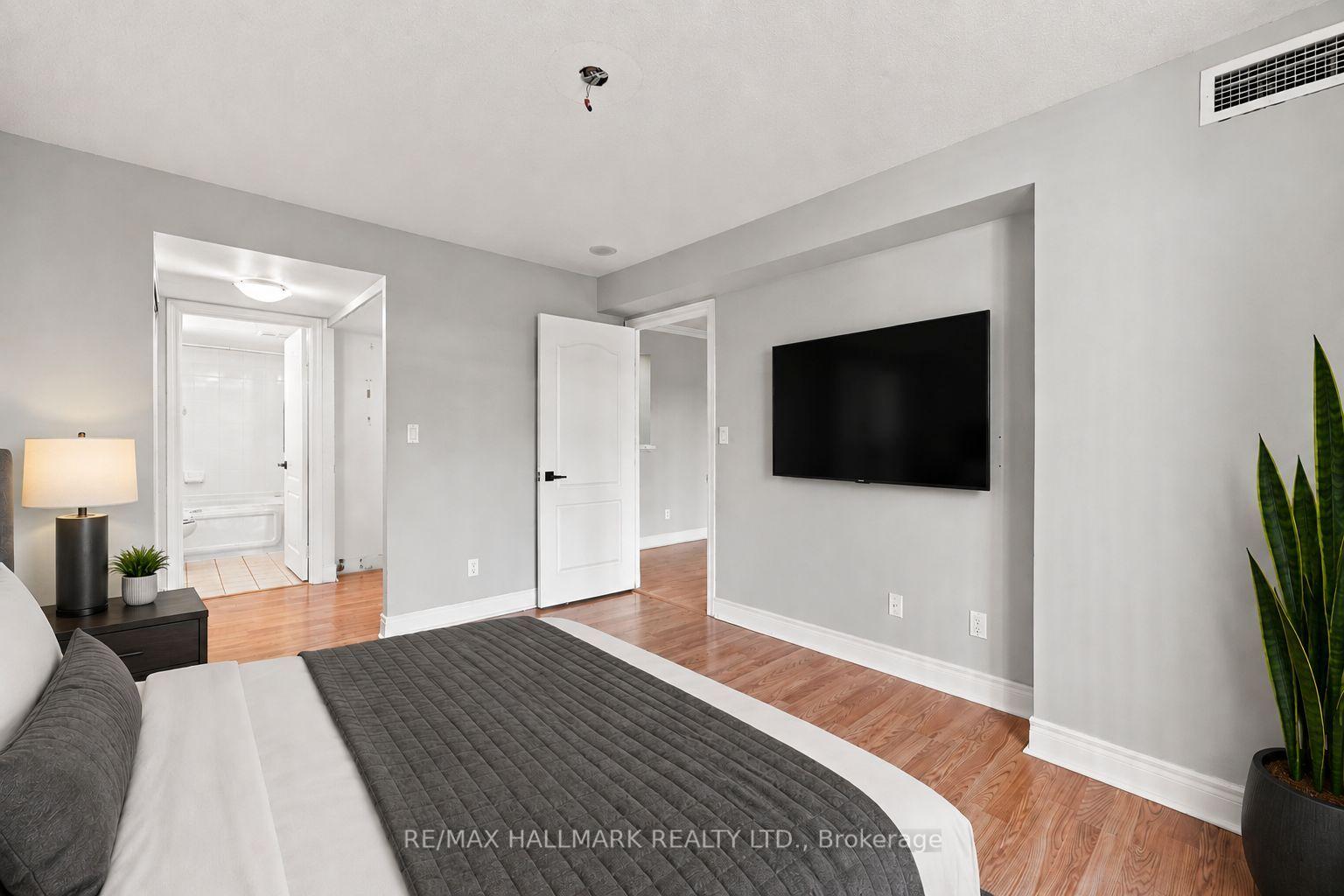Photo 13 of Unit 617, 5418 Yonge Street, North York, Willowdale West — HOMEH