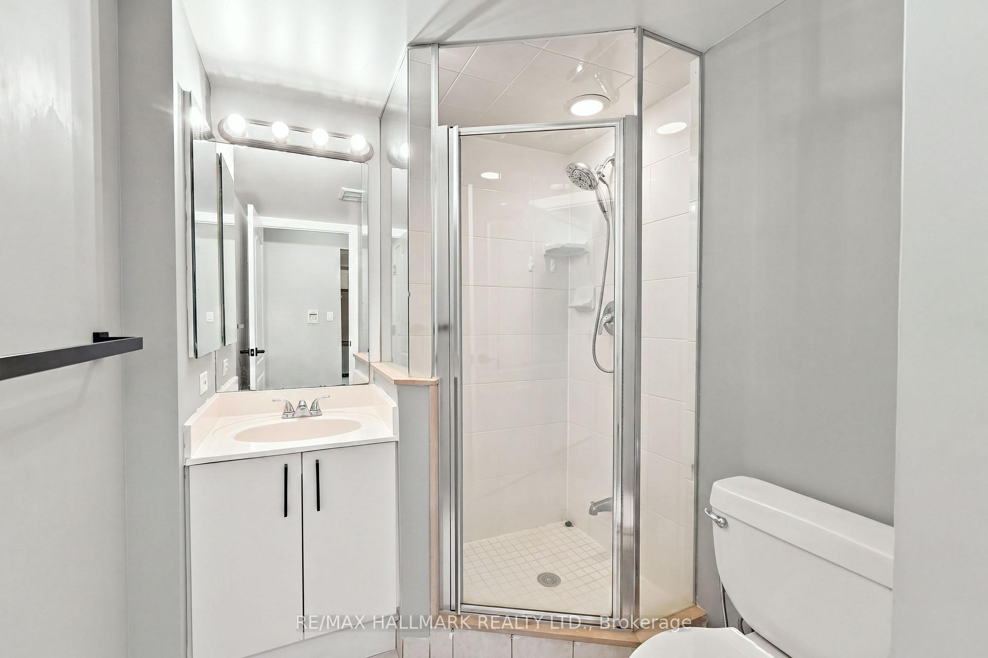 Photo 17 of Unit 617, 5418 Yonge Street, North York, Willowdale West — HOMEH