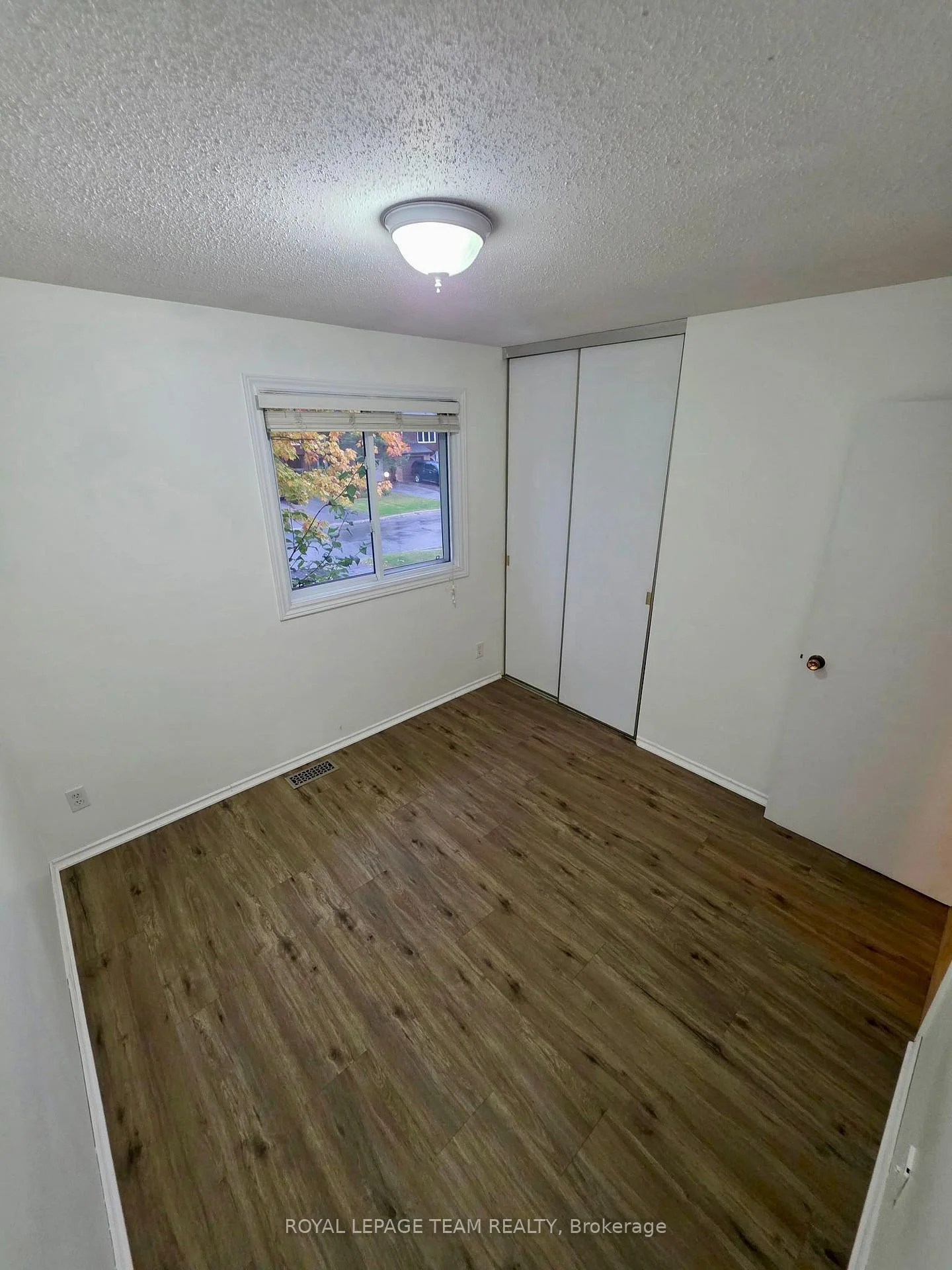 Photo 20 of 87 Glen Park Drive, Ottawa, Blackburn Hamlet (South) — HOMEH