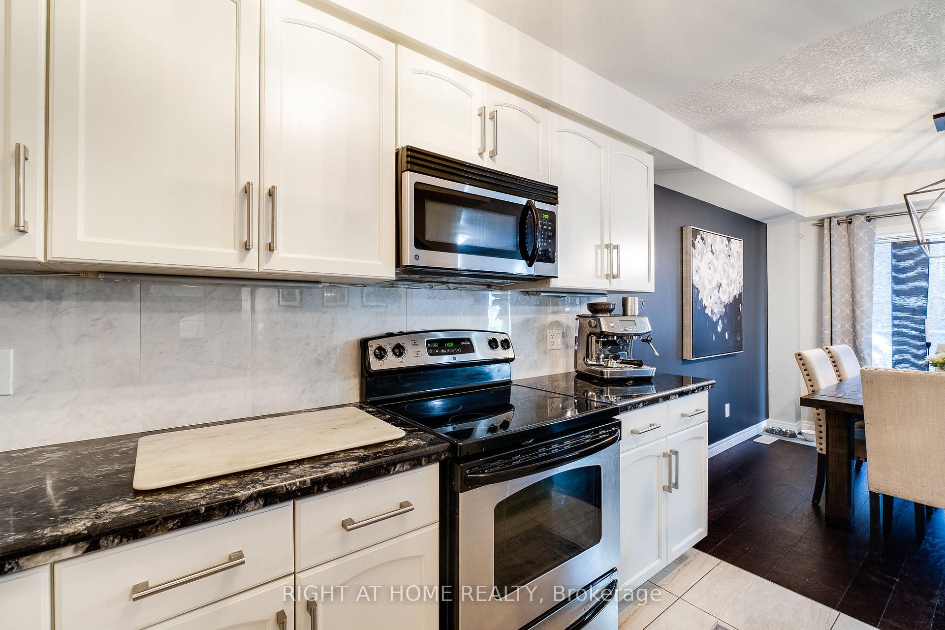 Photo 14 of Unit 12, 70 Highgate Drive, Hamilton, Stoney Creek Mountain — HOMEH