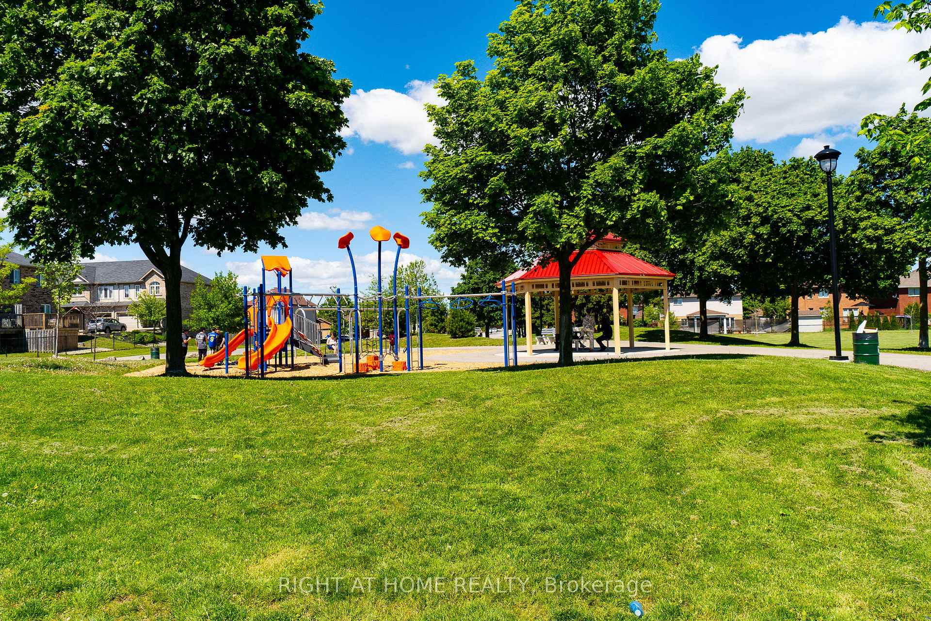 Photo 34 of Unit 12, 70 Highgate Drive, Hamilton, Stoney Creek Mountain — HOMEH