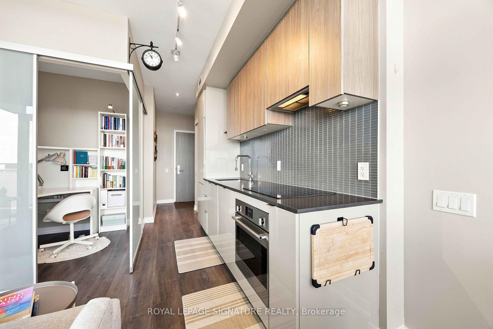 Photo 15 of Unit 4305, 161 Roehampton Avenue, Toronto, Mount Pleasant West — HOMEH