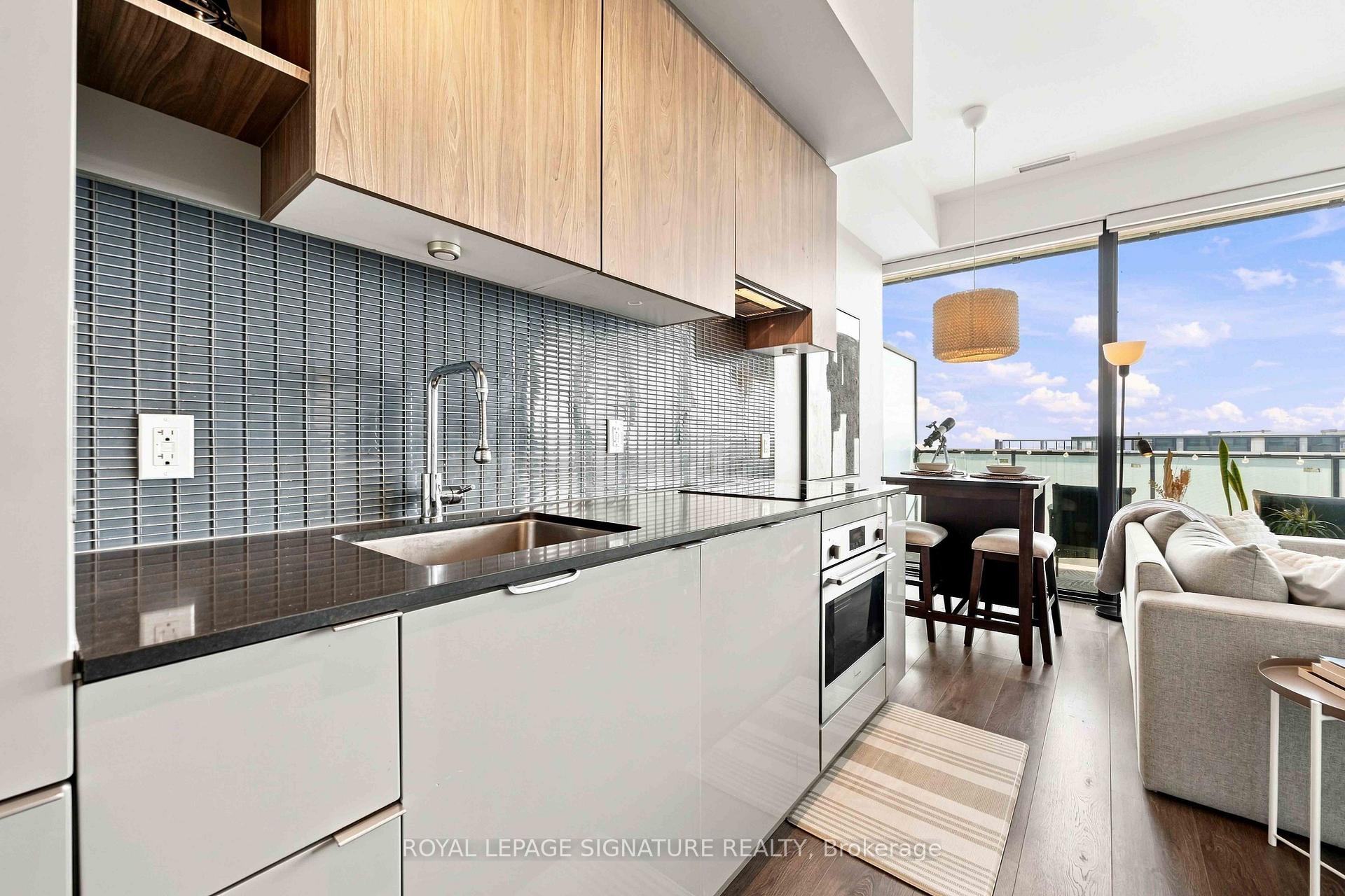 Photo 14 of Unit 4305, 161 Roehampton Avenue, Toronto, Mount Pleasant West — HOMEH